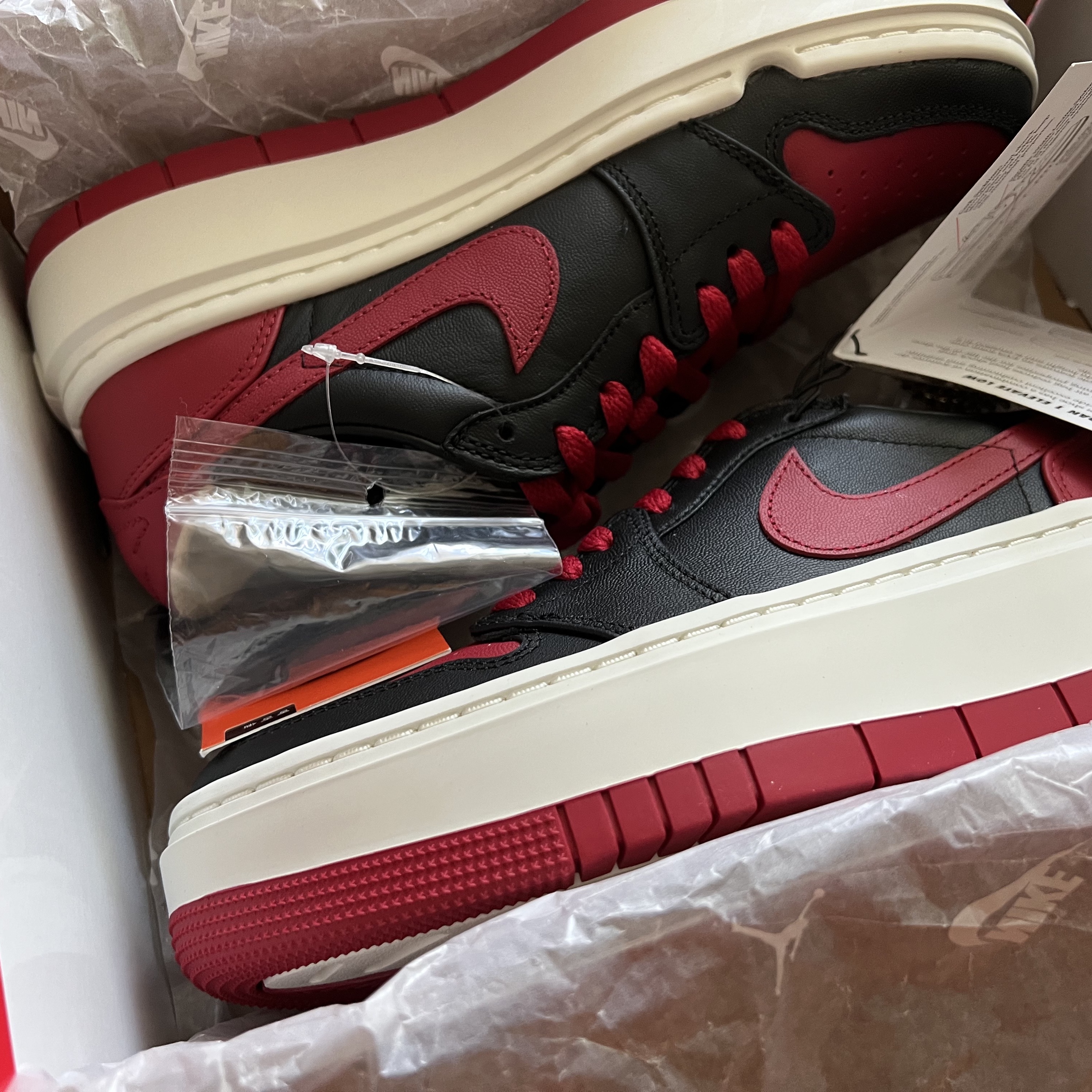(W) Jordan 1 Elevate Low SE Bred 착용 스타일 - 1