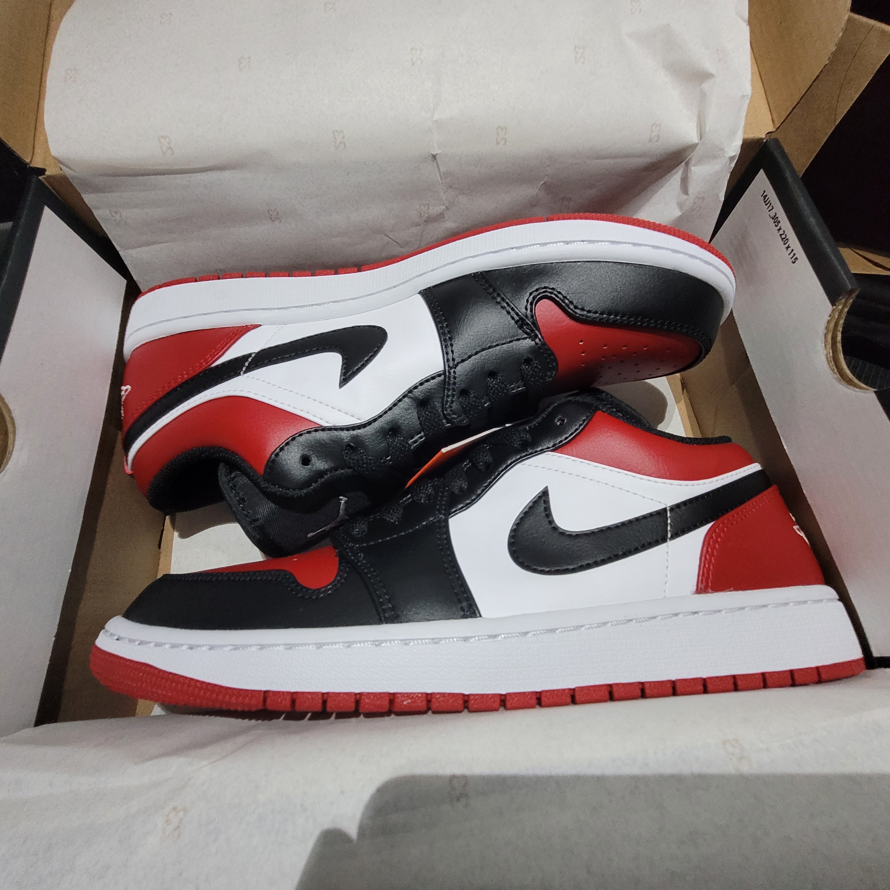 Jordan 1 Low Bred Toe 착용 스타일