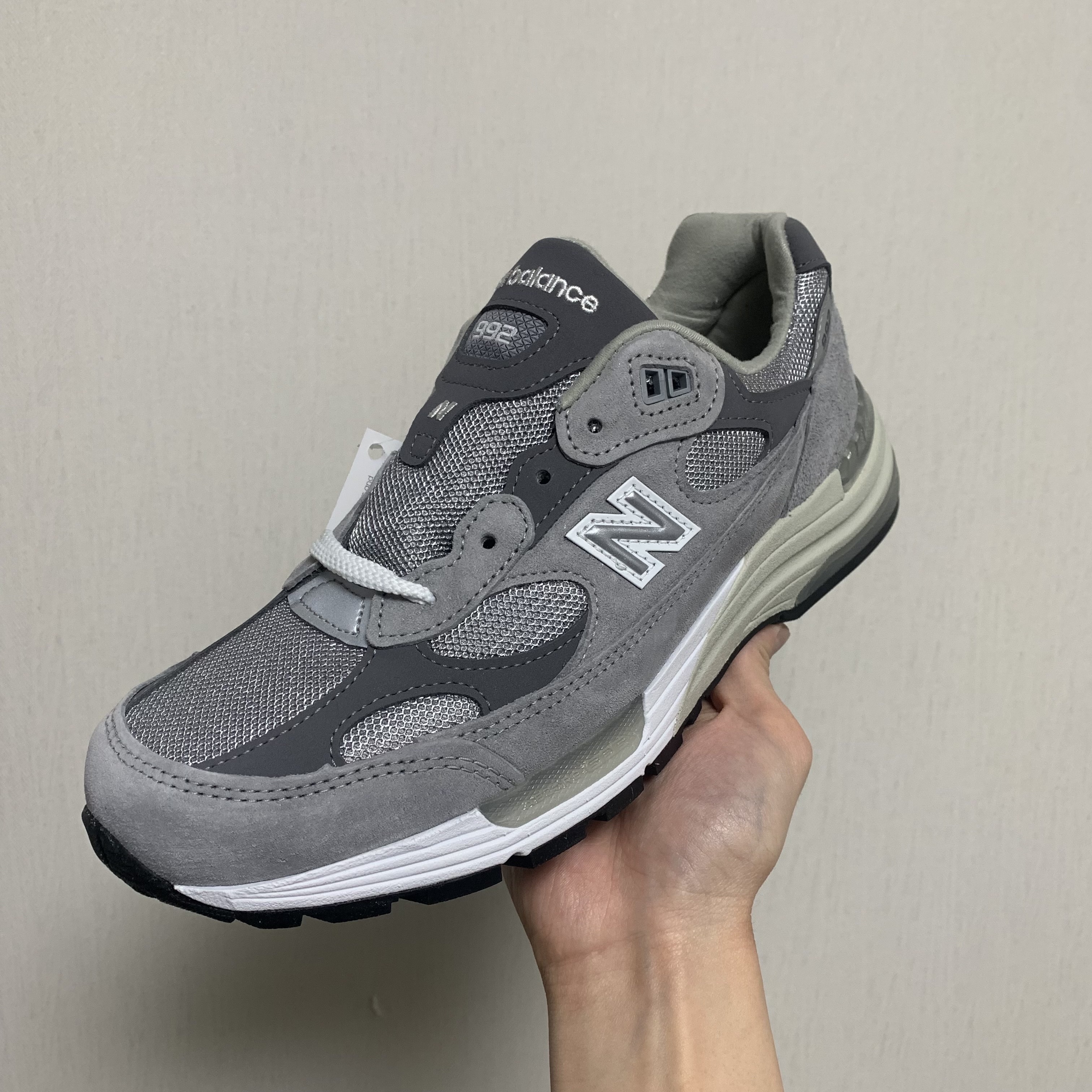 New Balance 992 Made in USA Grey - D Standard 착용 스타일 - 3