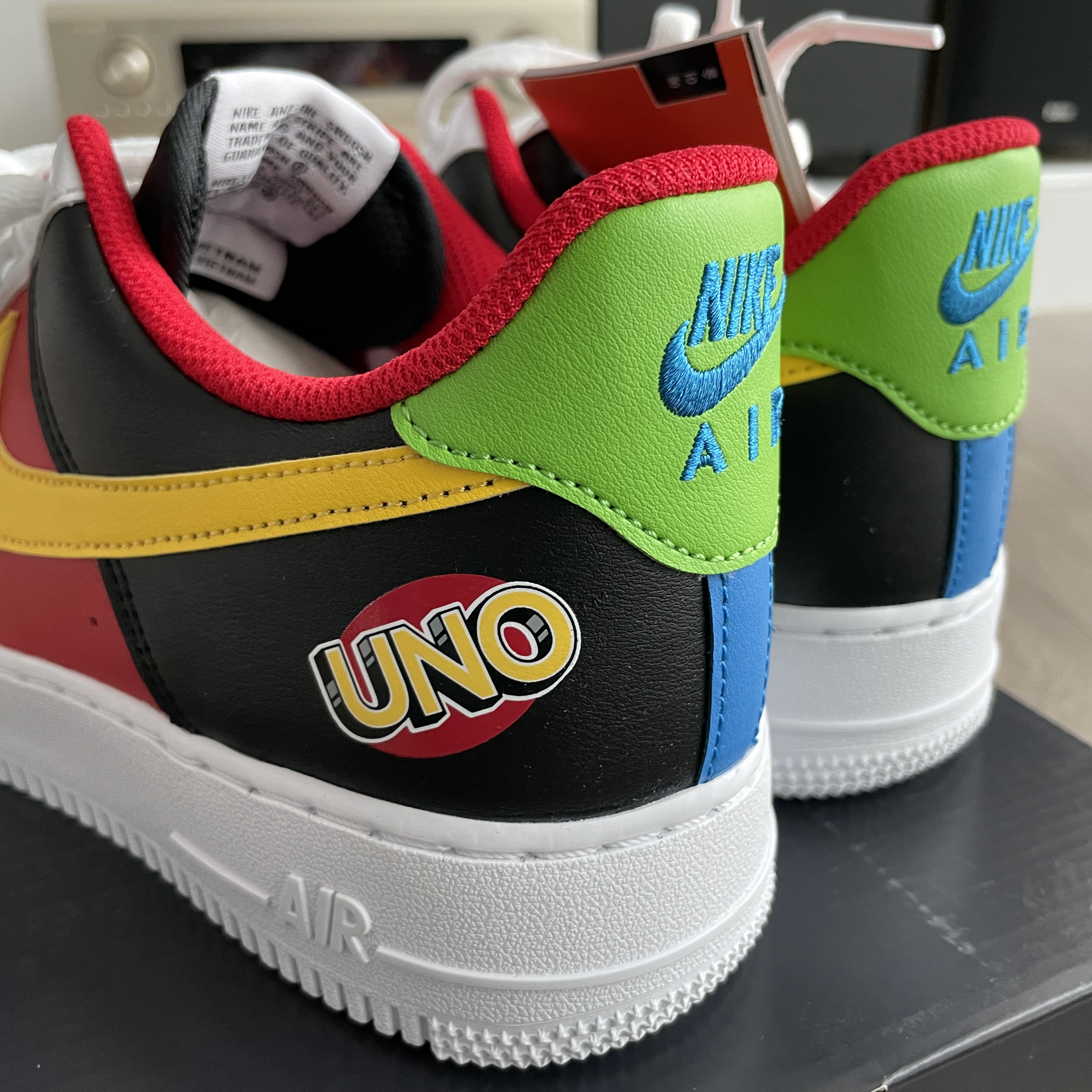 Nike x UNO Air Force 1 '07 QS White Yellow Zest 착용 스타일