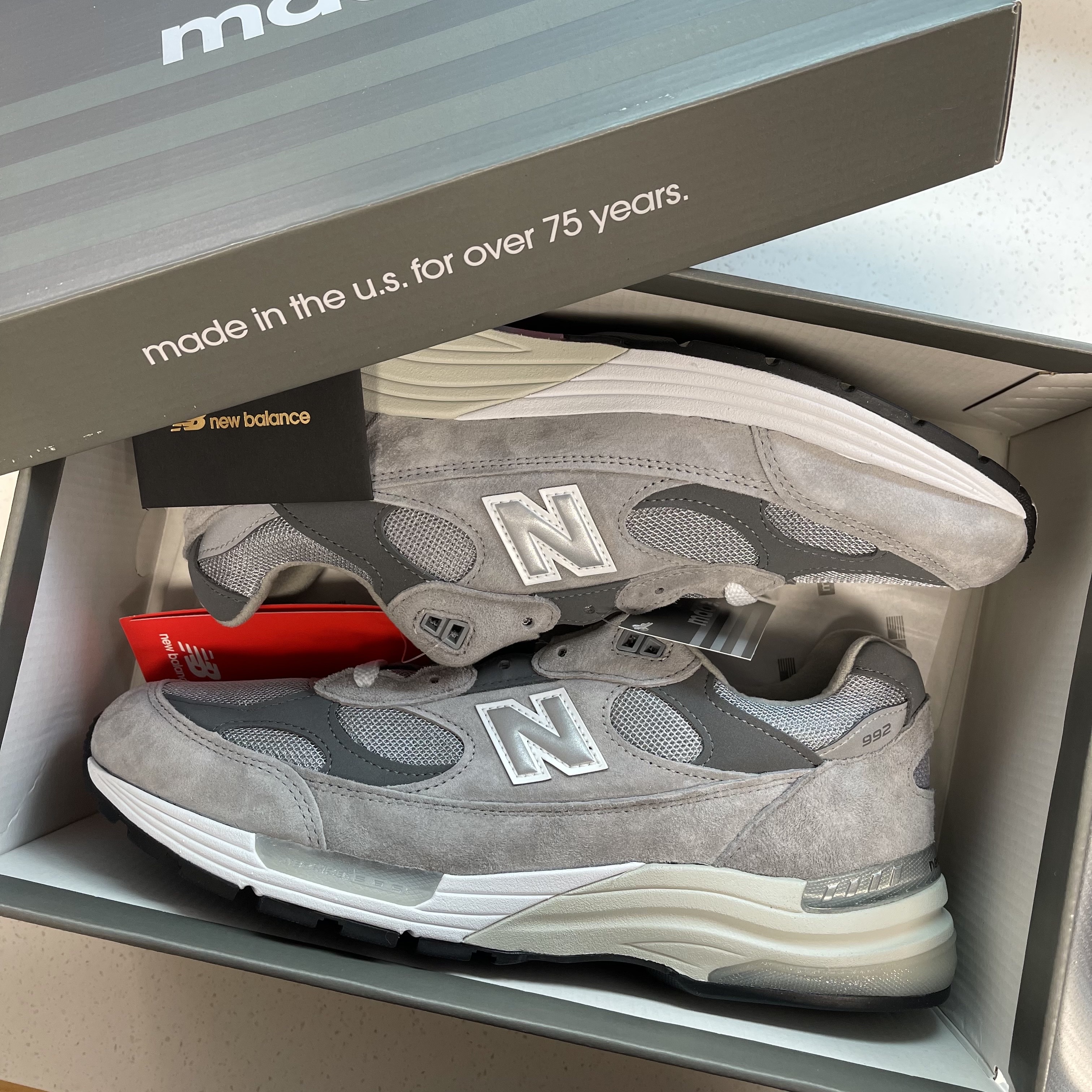 New Balance 992 Made in USA Grey - D Standard 착용 스타일