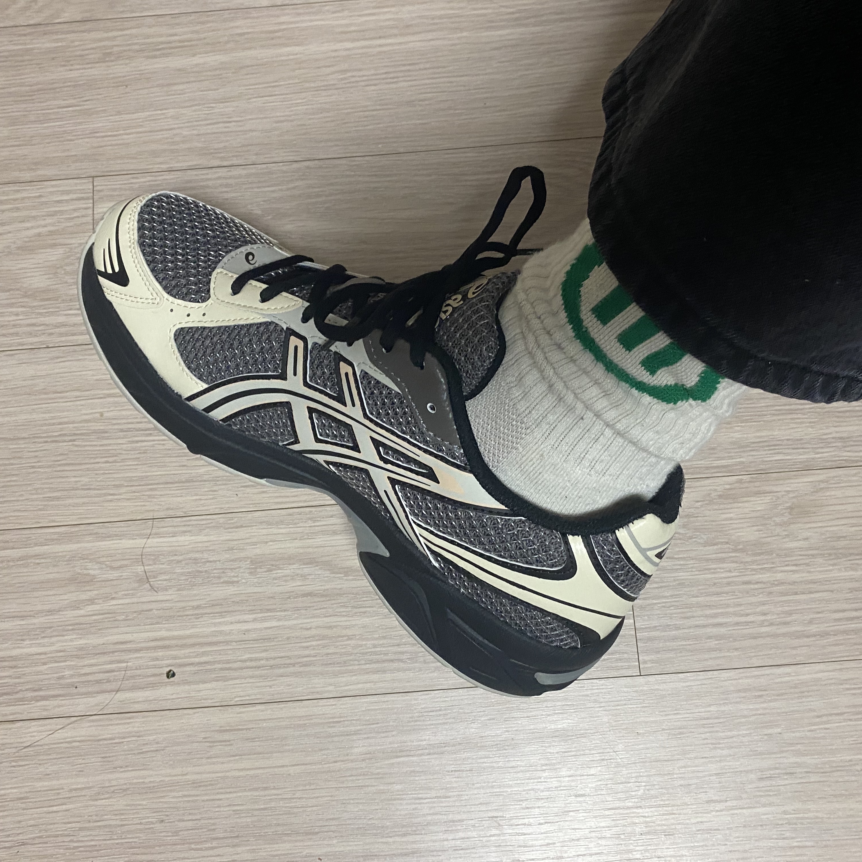 Asics x I4P Gel-1130 Mink Glacier Grey 착용 스타일