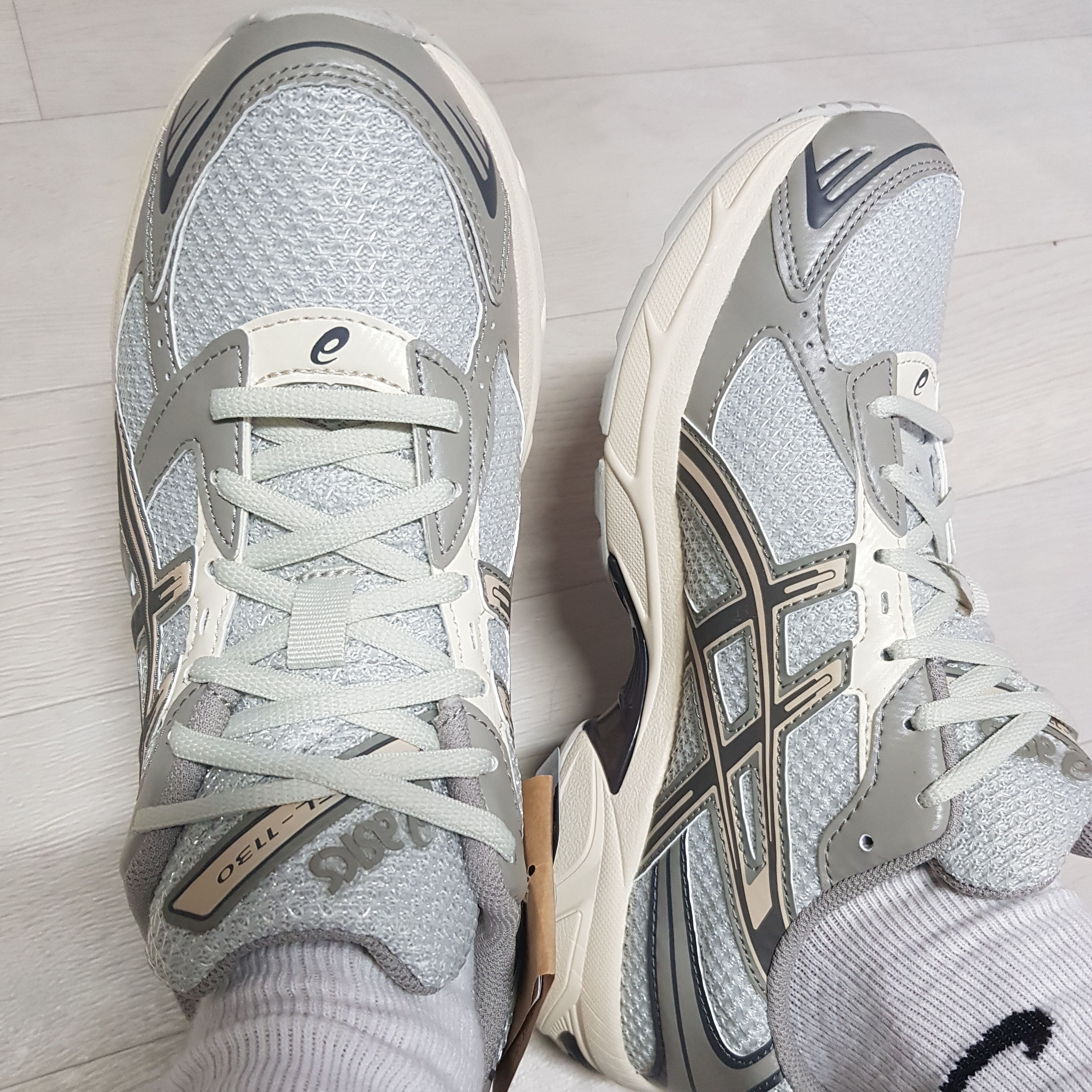 Asics x I4P Gel-1130 Glacier Grey Mink 착용 스타일