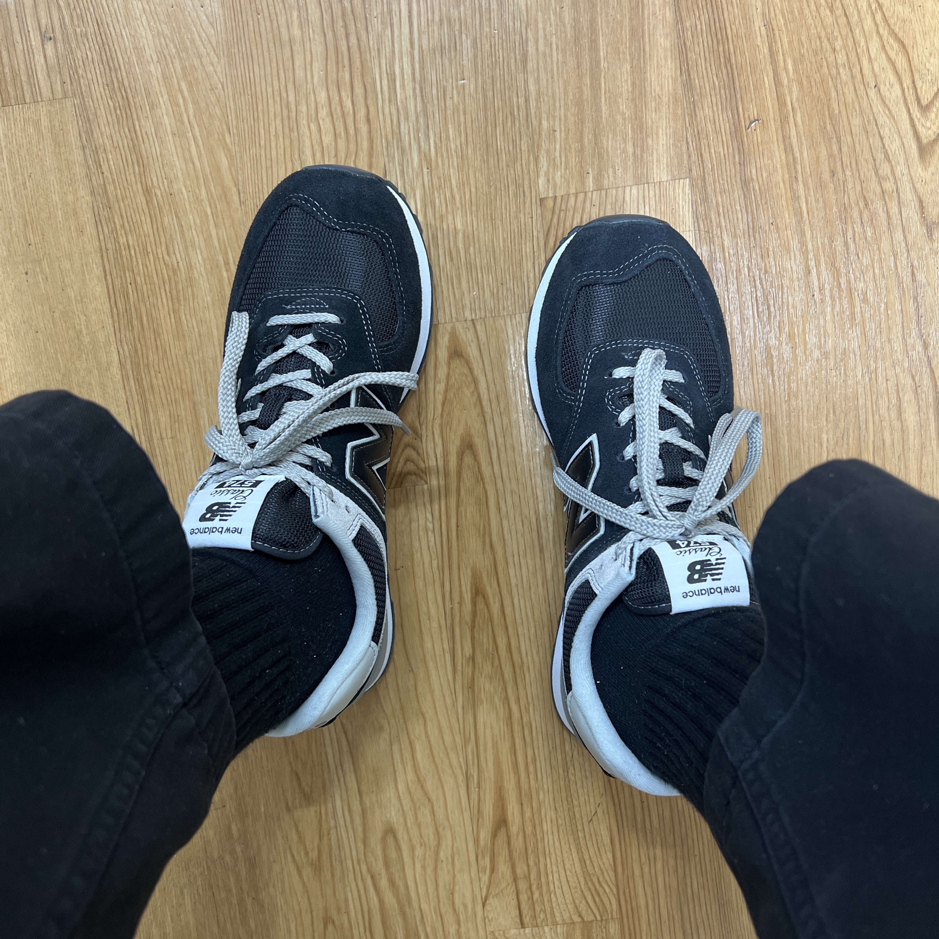 New Balance 574 Classic Black - D Standard 착용 스타일