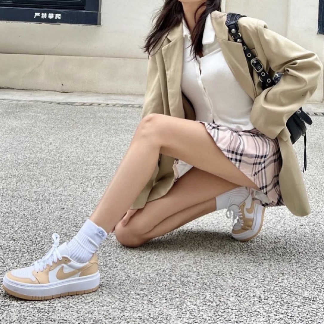(W) Jordan 1 Elevate Low White Onyx 착용 스타일 - 1