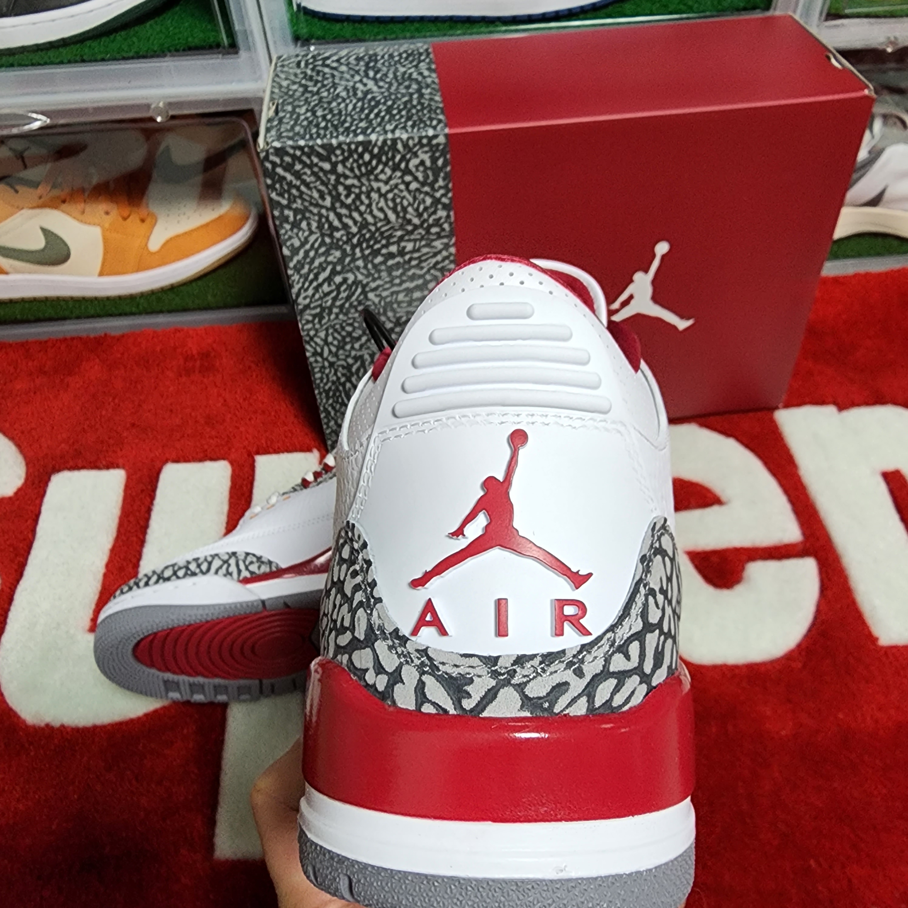 Jordan 3 Retro Cardinal Red 착용 스타일 - 2
