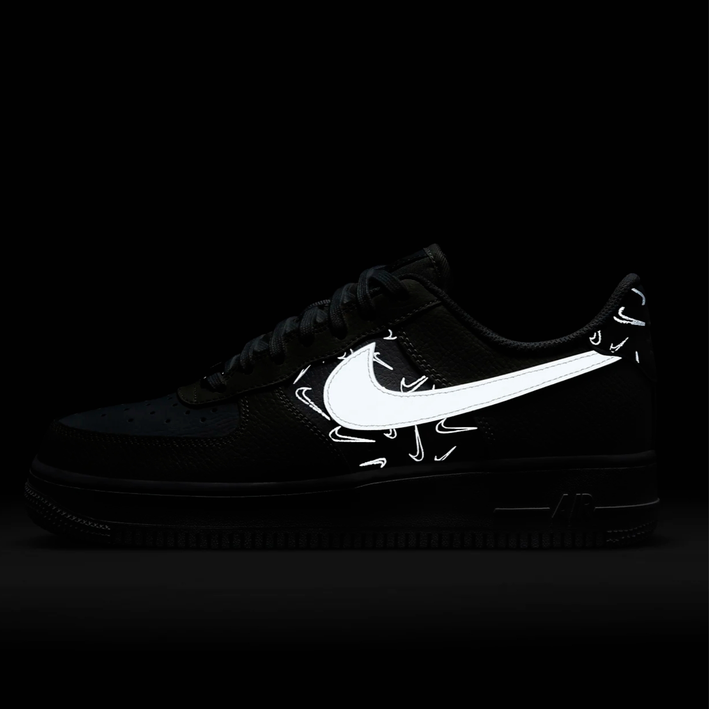 (W) Nike Air Force 1 '07 Low Sail White 착용 스타일 - 2