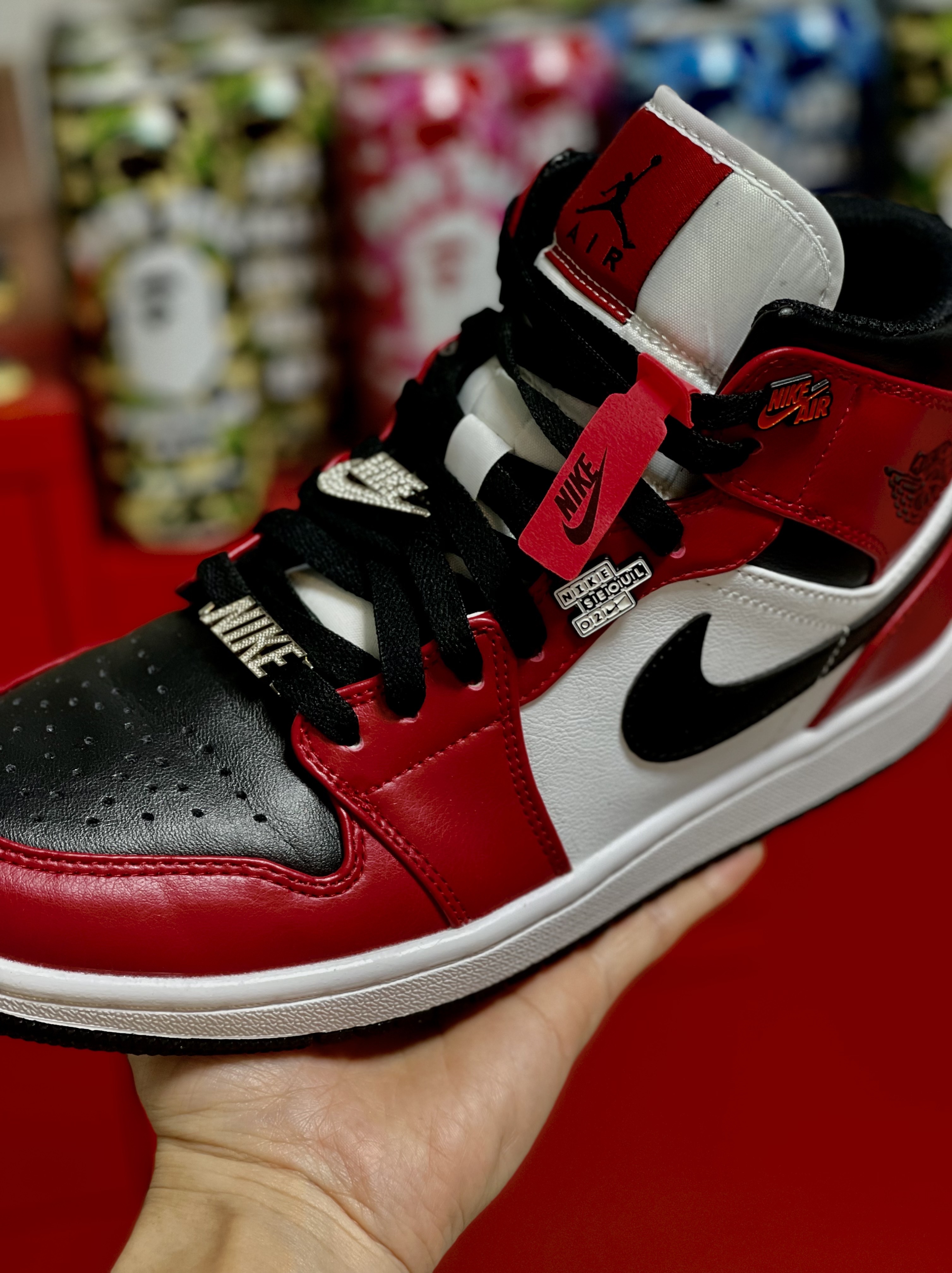 Jordan 1 Mid Chicago Black Toe 착용 스타일 - 2