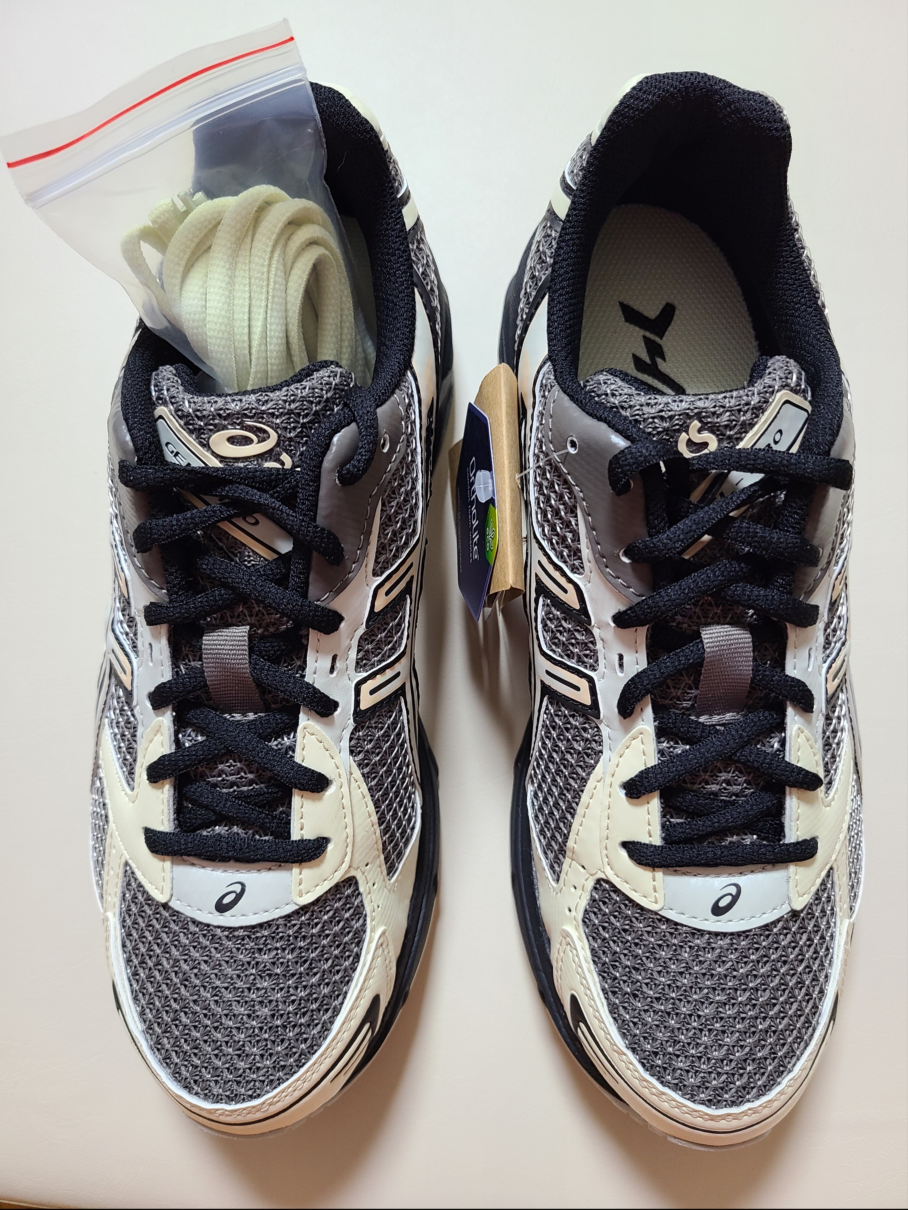 Asics x I4P Gel-1130 Mink Glacier Grey 착용 스타일 - 4
