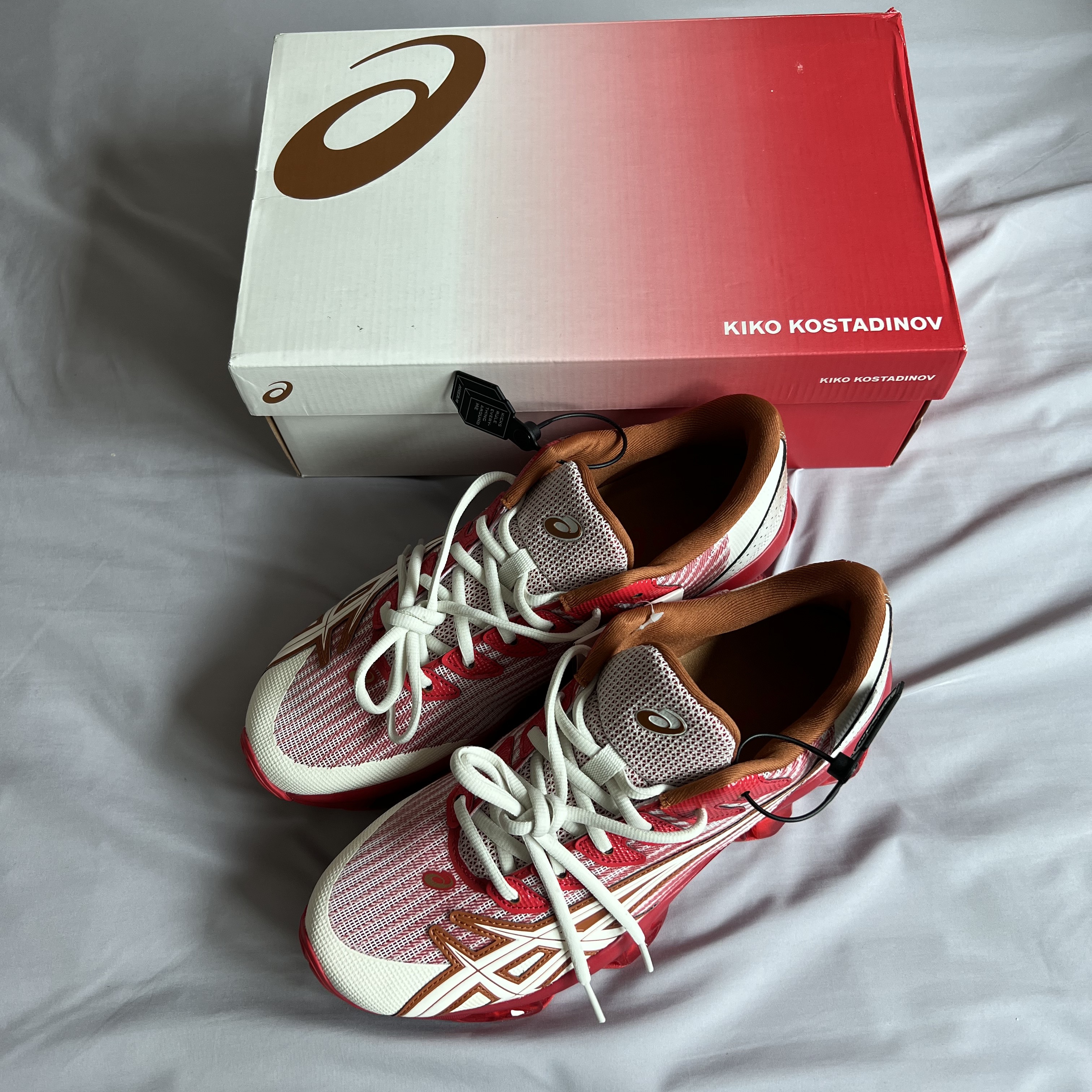 Asics x Kiko Kostadinov Gel-Quantum Levitrack Candy Apple Red 착용 스타일 - 1