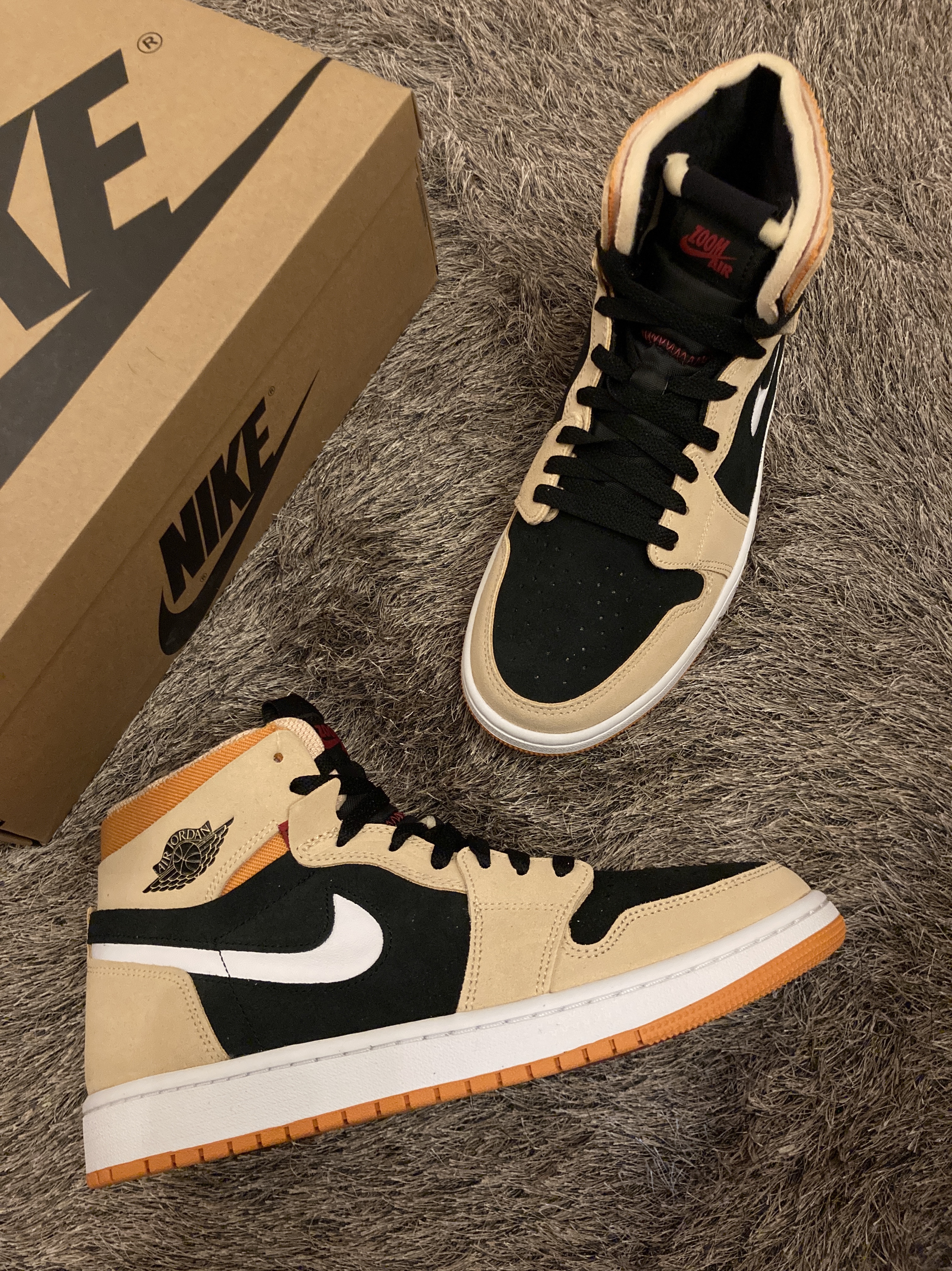 Jordan 1 Zoom Air CMFT Pumpkin Spice 착용 스타일 - 2
