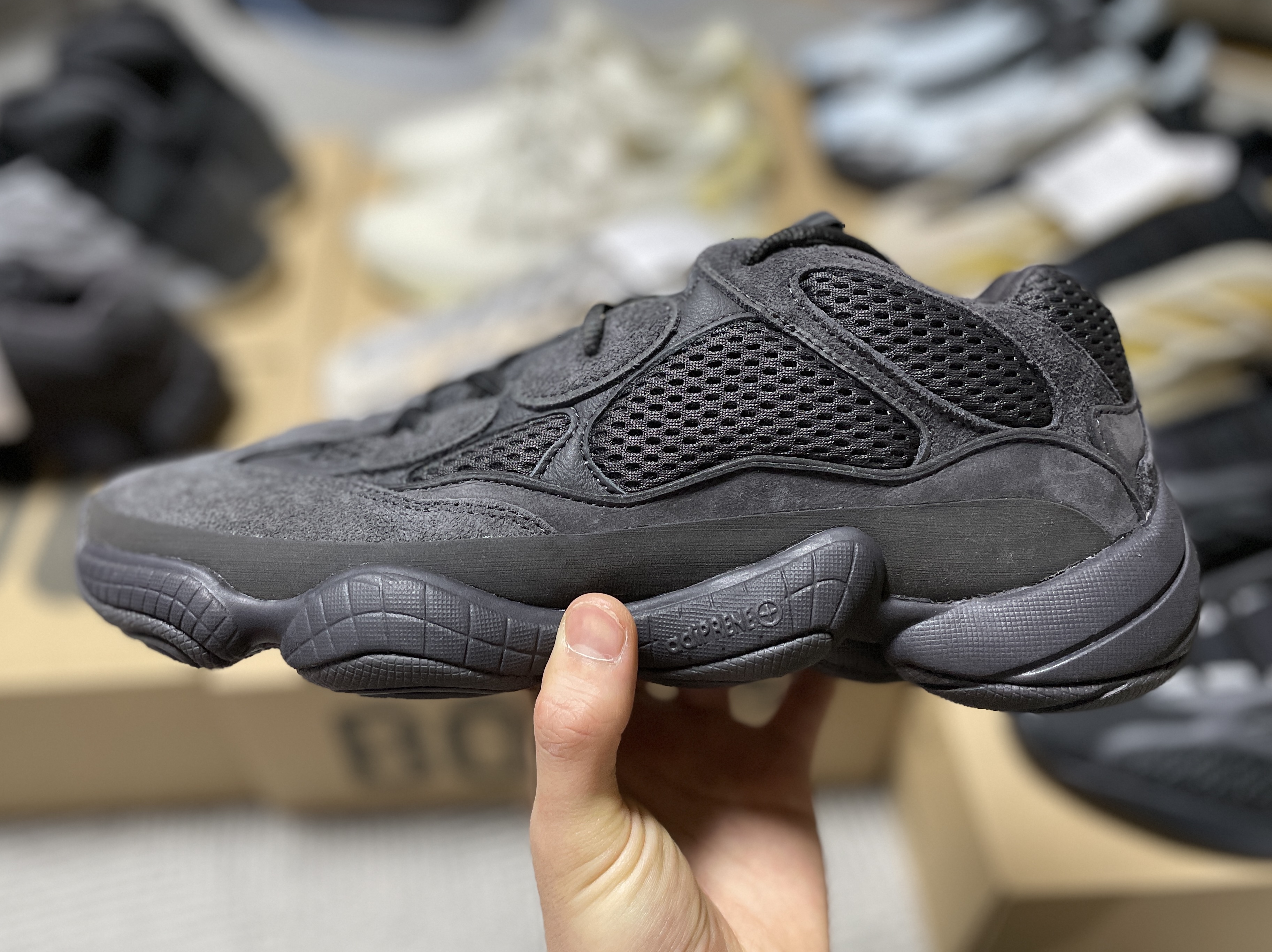 Adidas Yeezy 500 Utility Black 2018/2020 착용 스타일
