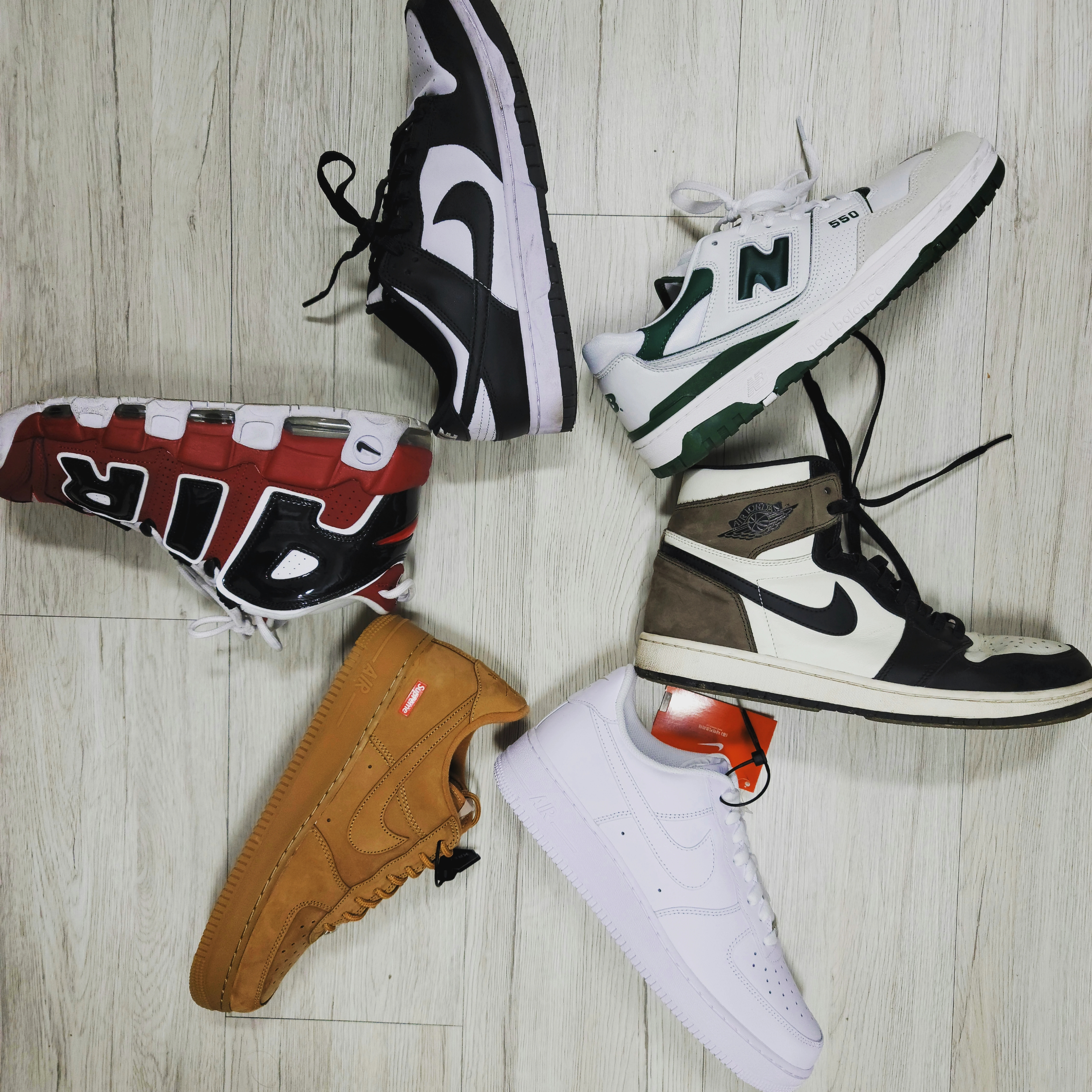 Nike x Supreme Air Force 1 Low Flax, Nike Air More Uptempo 96 Bulls 2021 착용 스타일