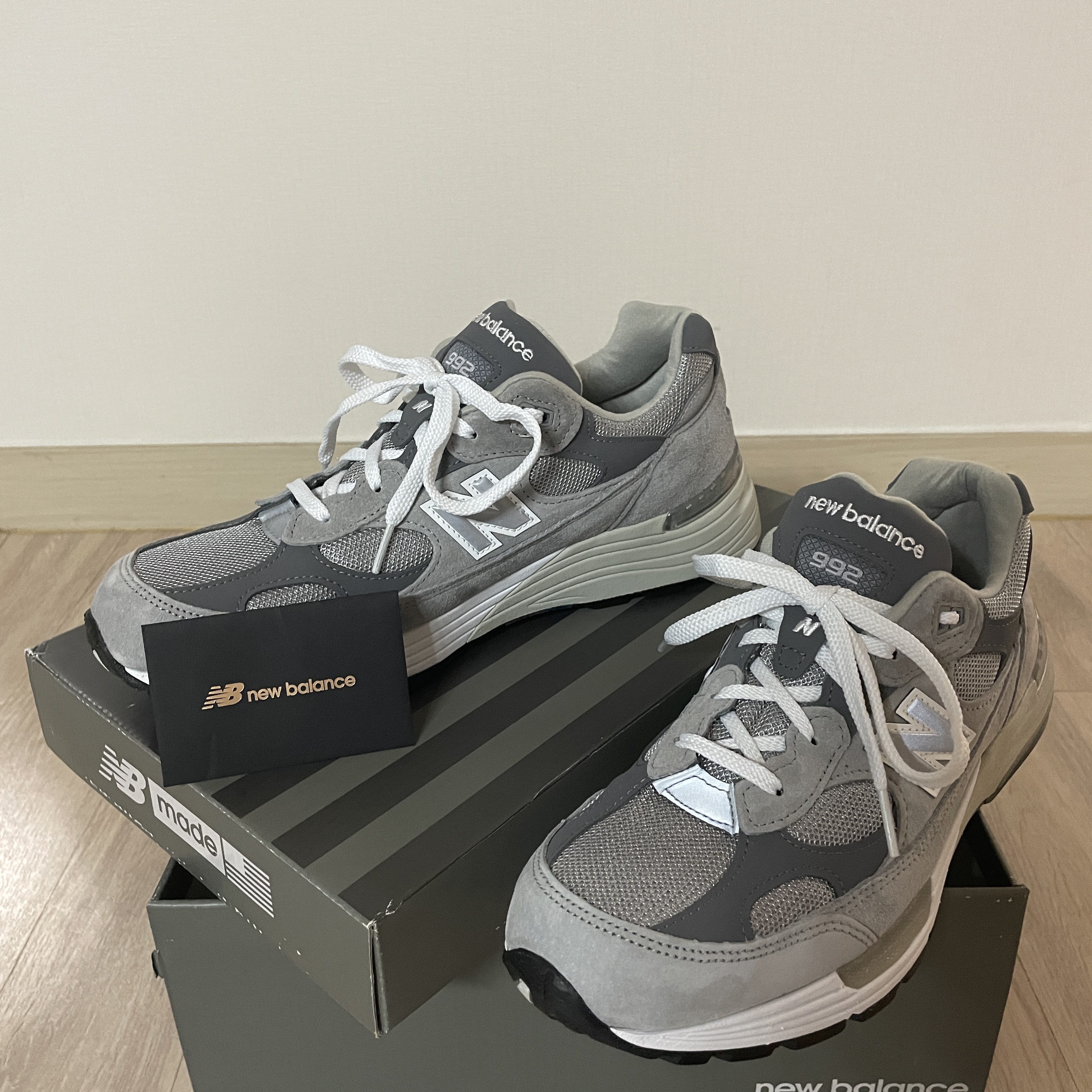 New Balance 992 Made in USA Grey - D Standard 착용 스타일