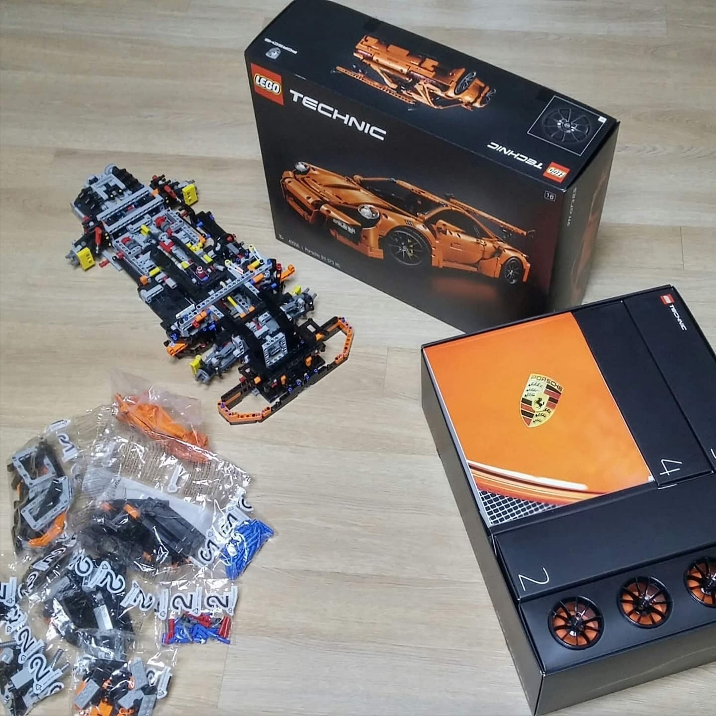 Lego Porsche 911 GT3 RS 착용 스타일
