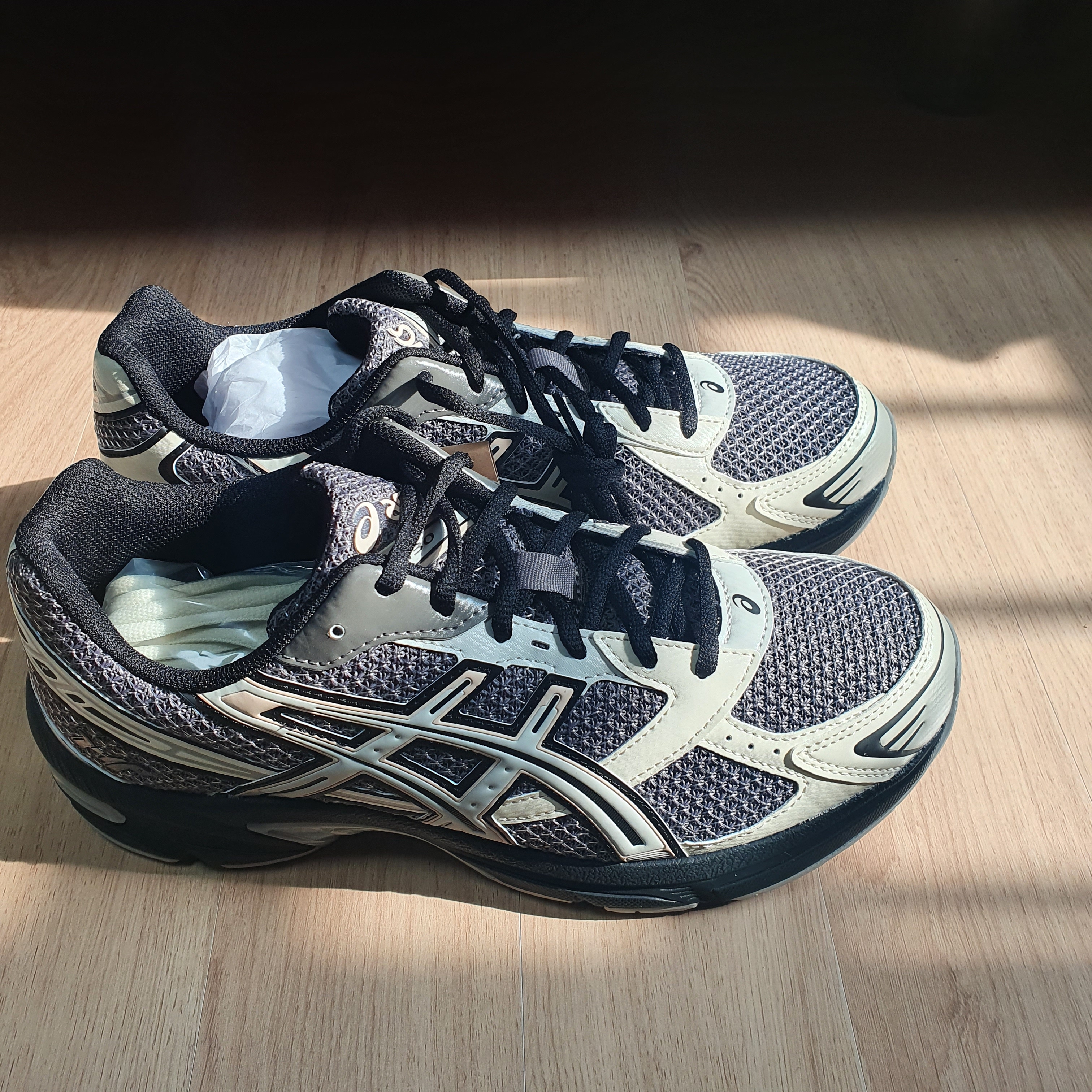 Asics x I4P Gel-1130 Mink Glacier Grey 착용 스타일 - 2