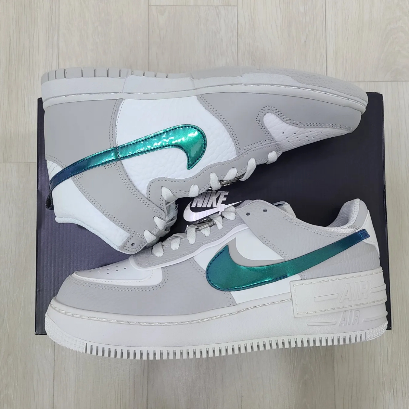 (W) Nike Dunk High Ring Bling, (W) Nike Air Force 1 Shadow Grey Fog Bright Spruce 착용 스타일 - 5