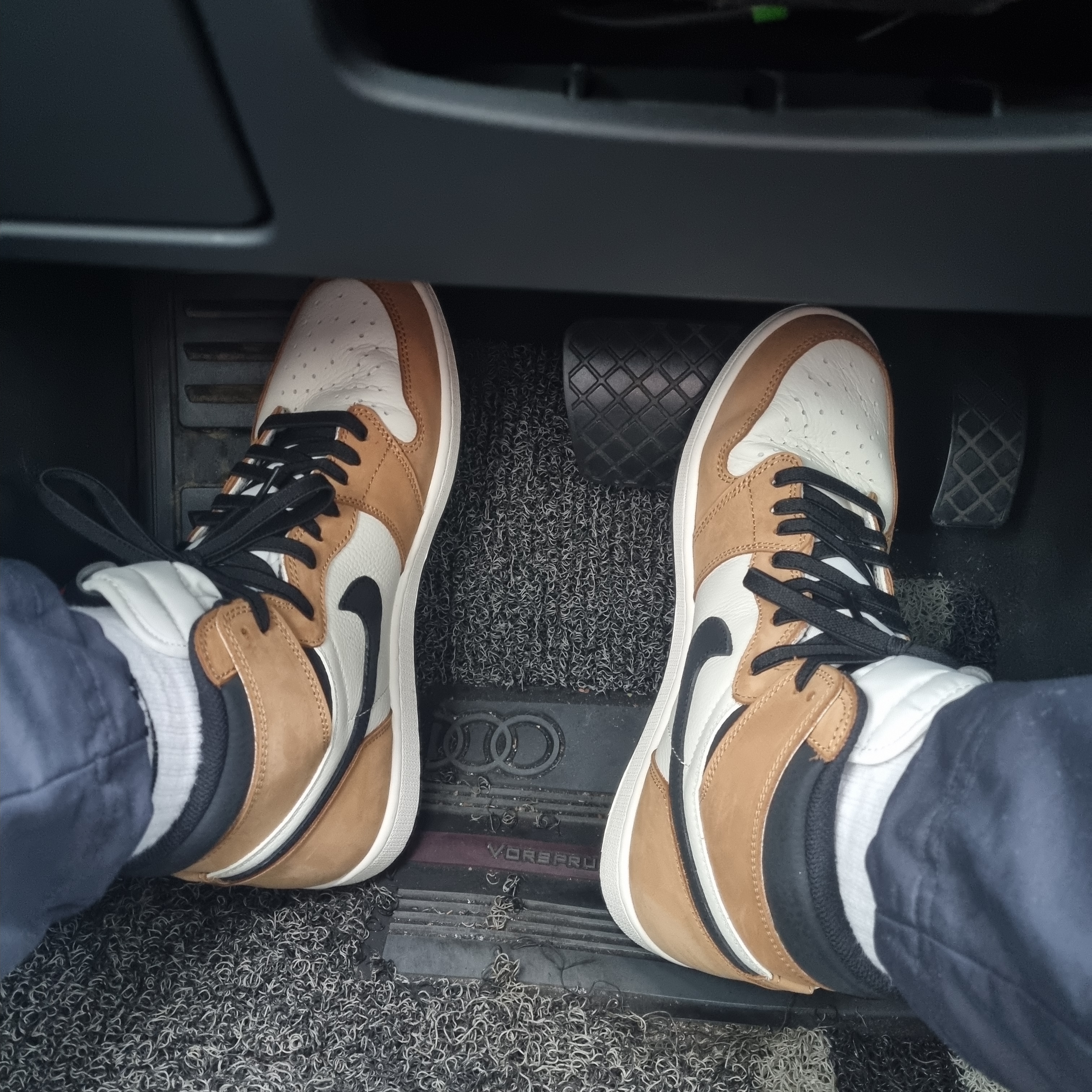 Jordan 1 Retro High Rookie of the Year 착용 스타일
