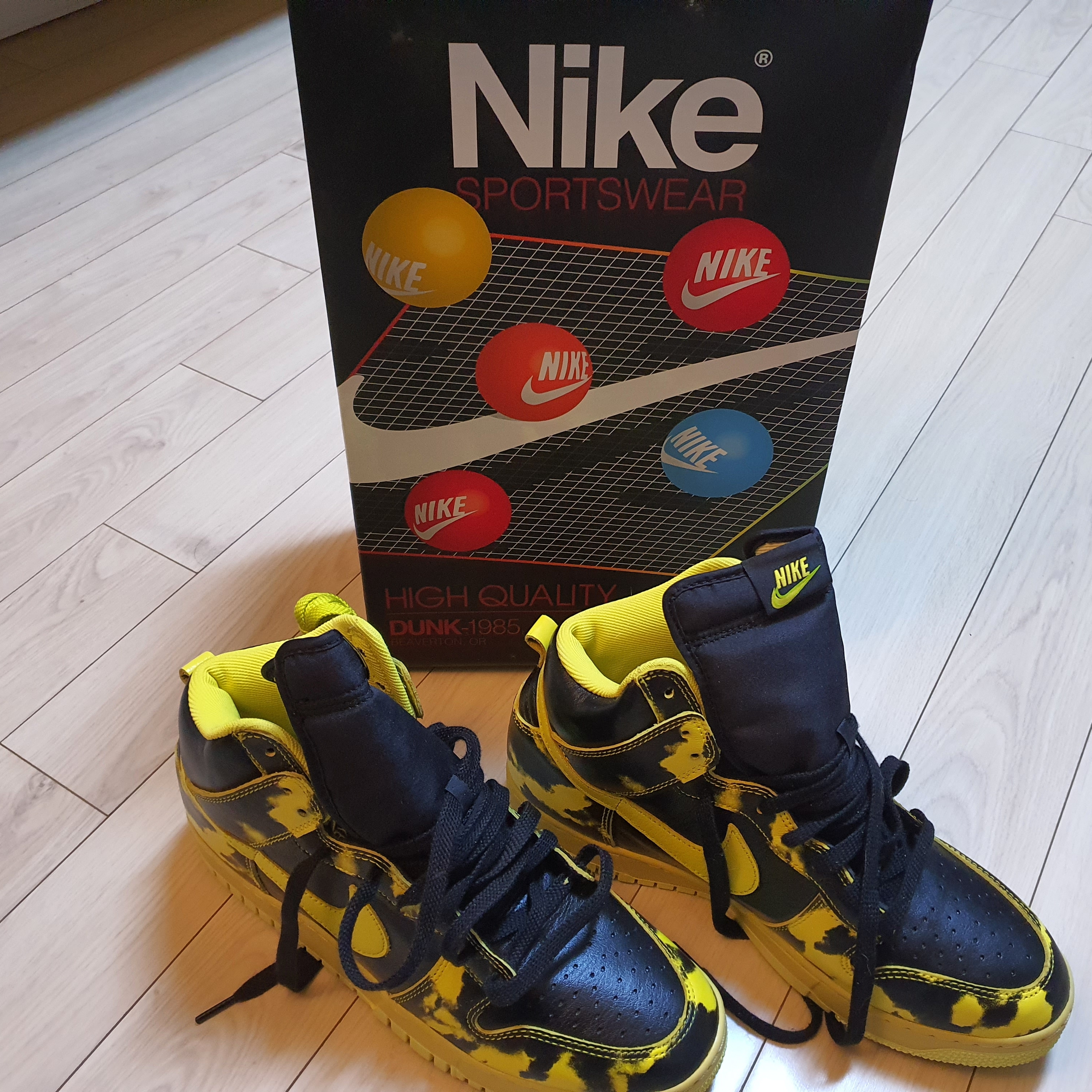 Nike Dunk High 1985 SP Yellow Acid Wash 착용 스타일 - 1