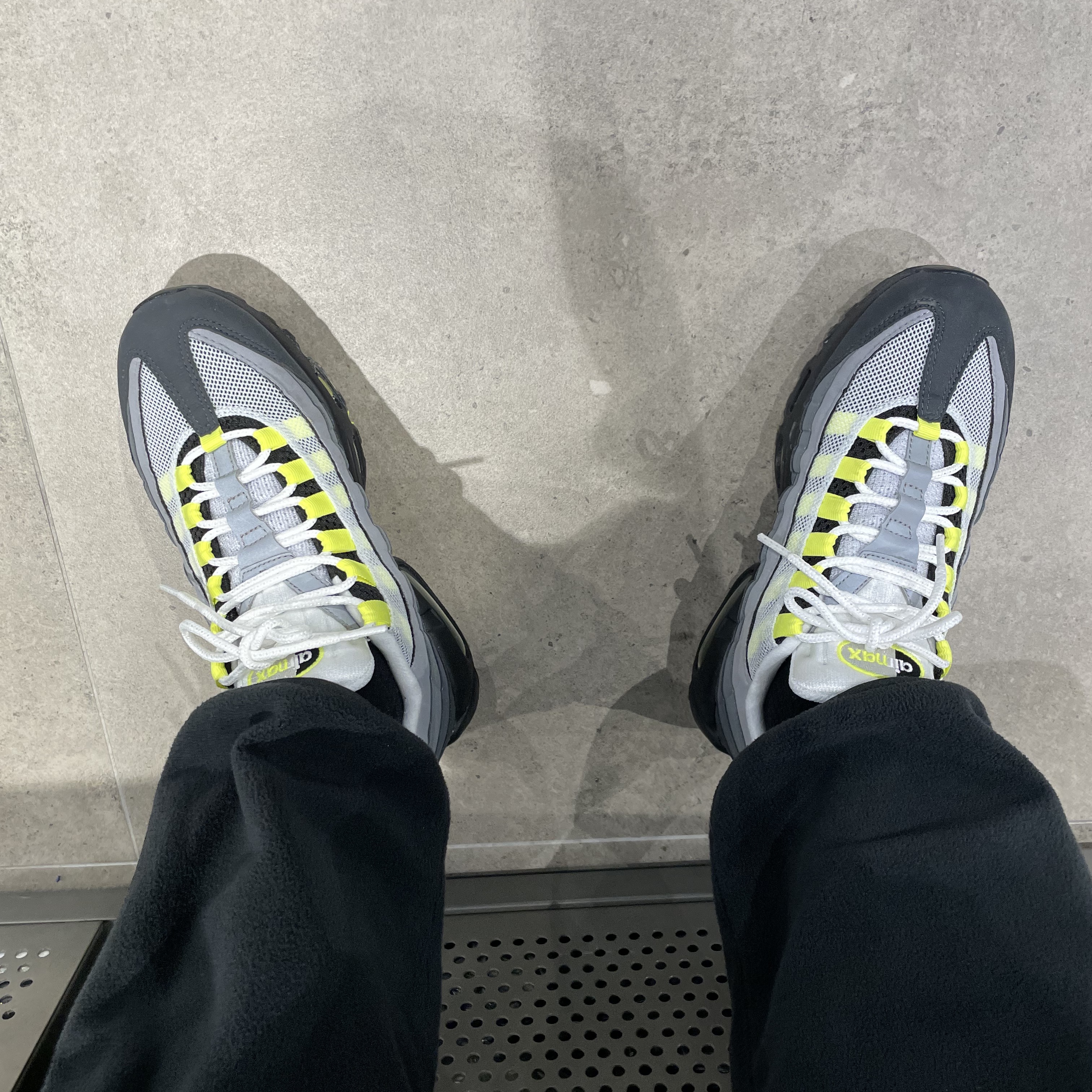 Nike Air Max 95 OG Neon Yellow 2020 착용 스타일