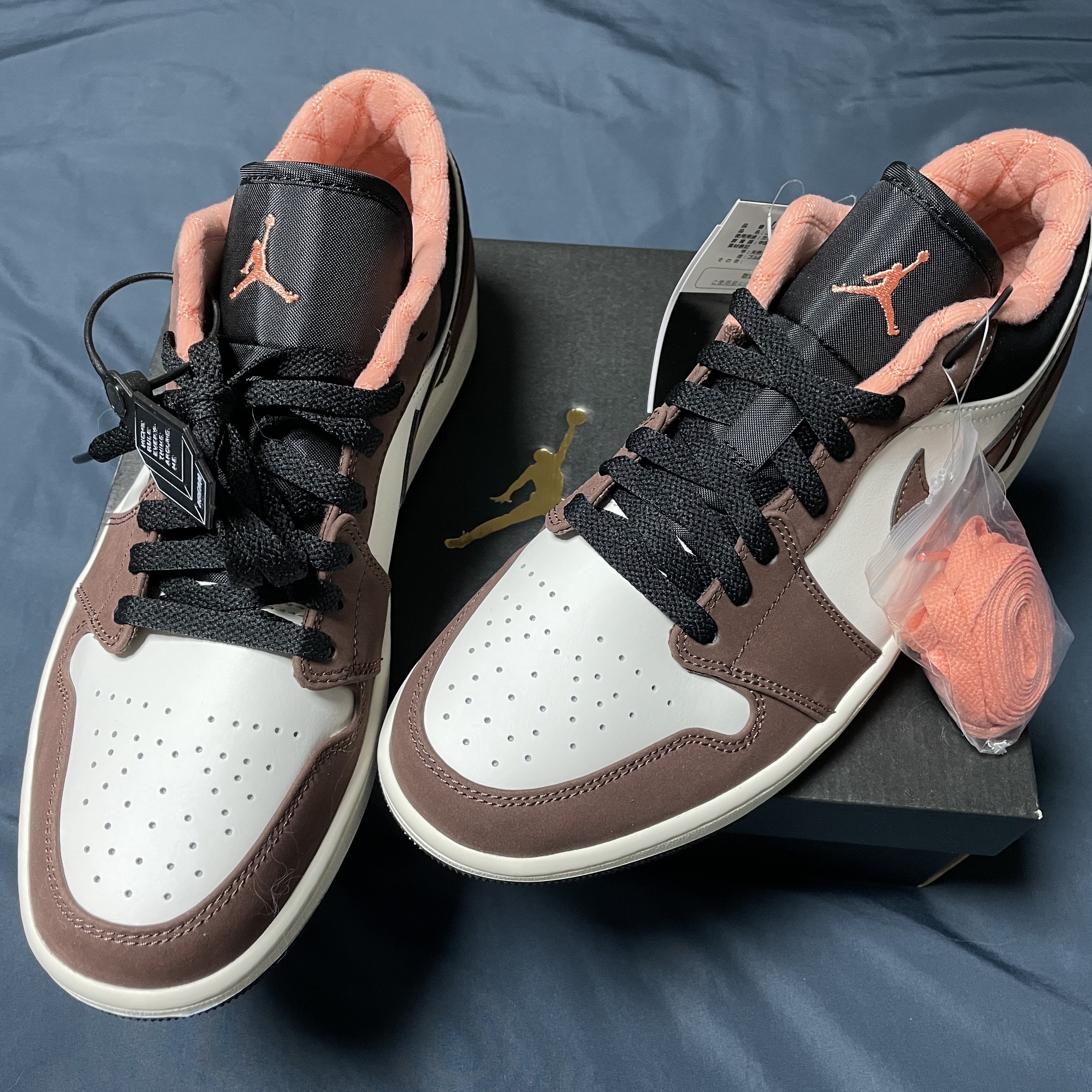 Jordan 1 Low SE Chocolate Bliss 착용 스타일