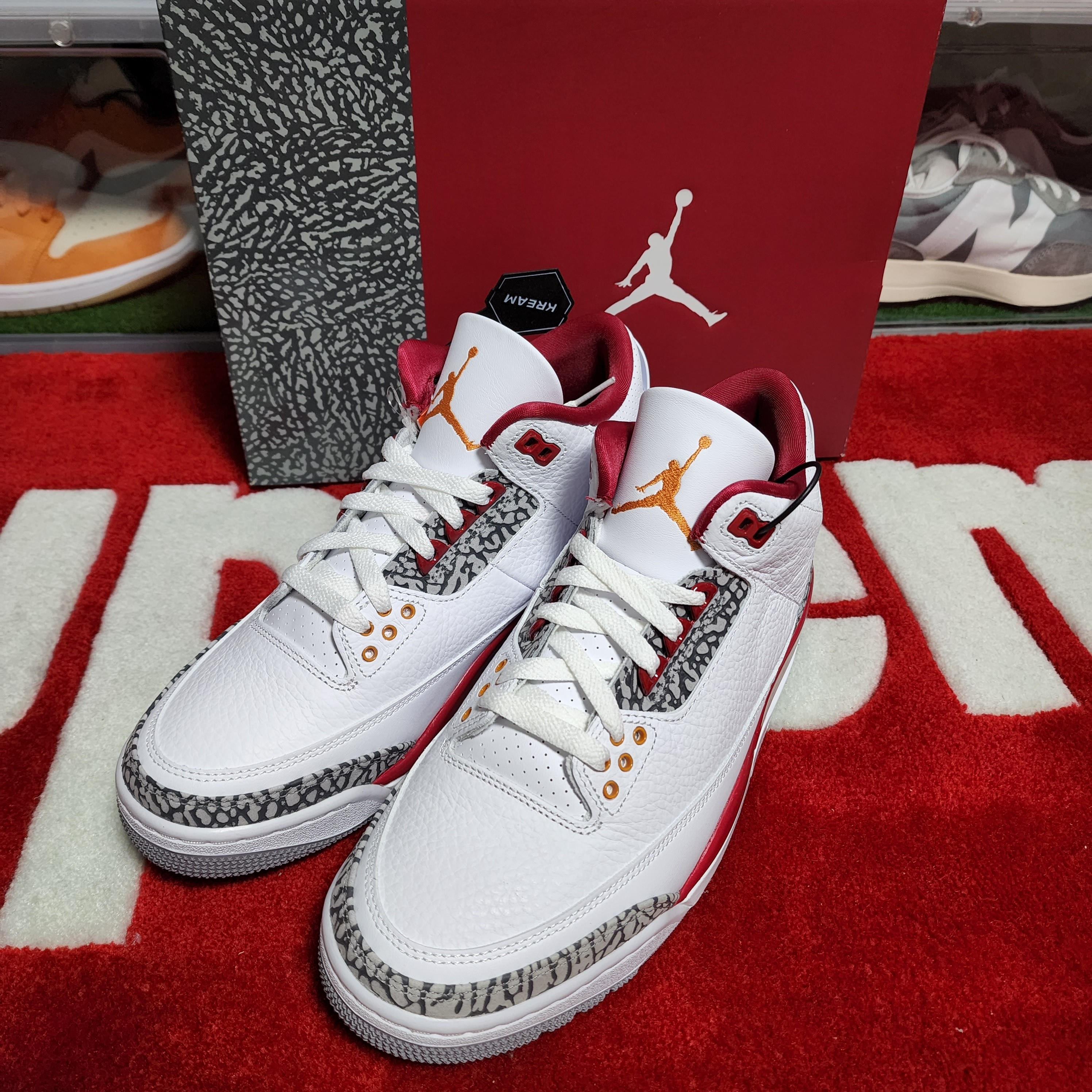 Jordan 3 Retro Cardinal Red 착용 스타일 - 5