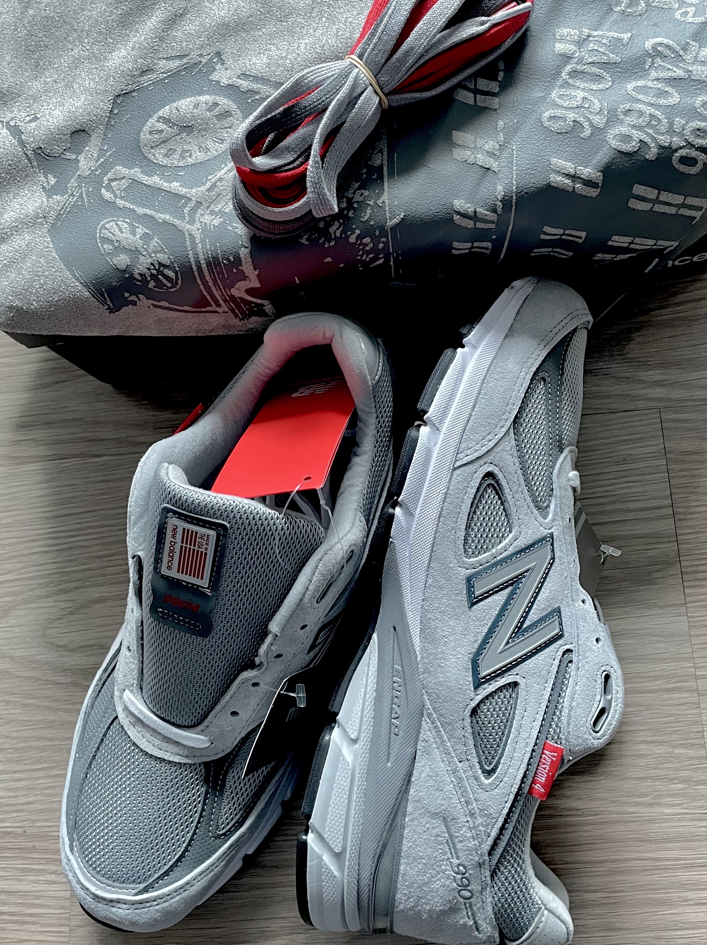 New Balance 990vs4 Made in USA Grey 착용 스타일