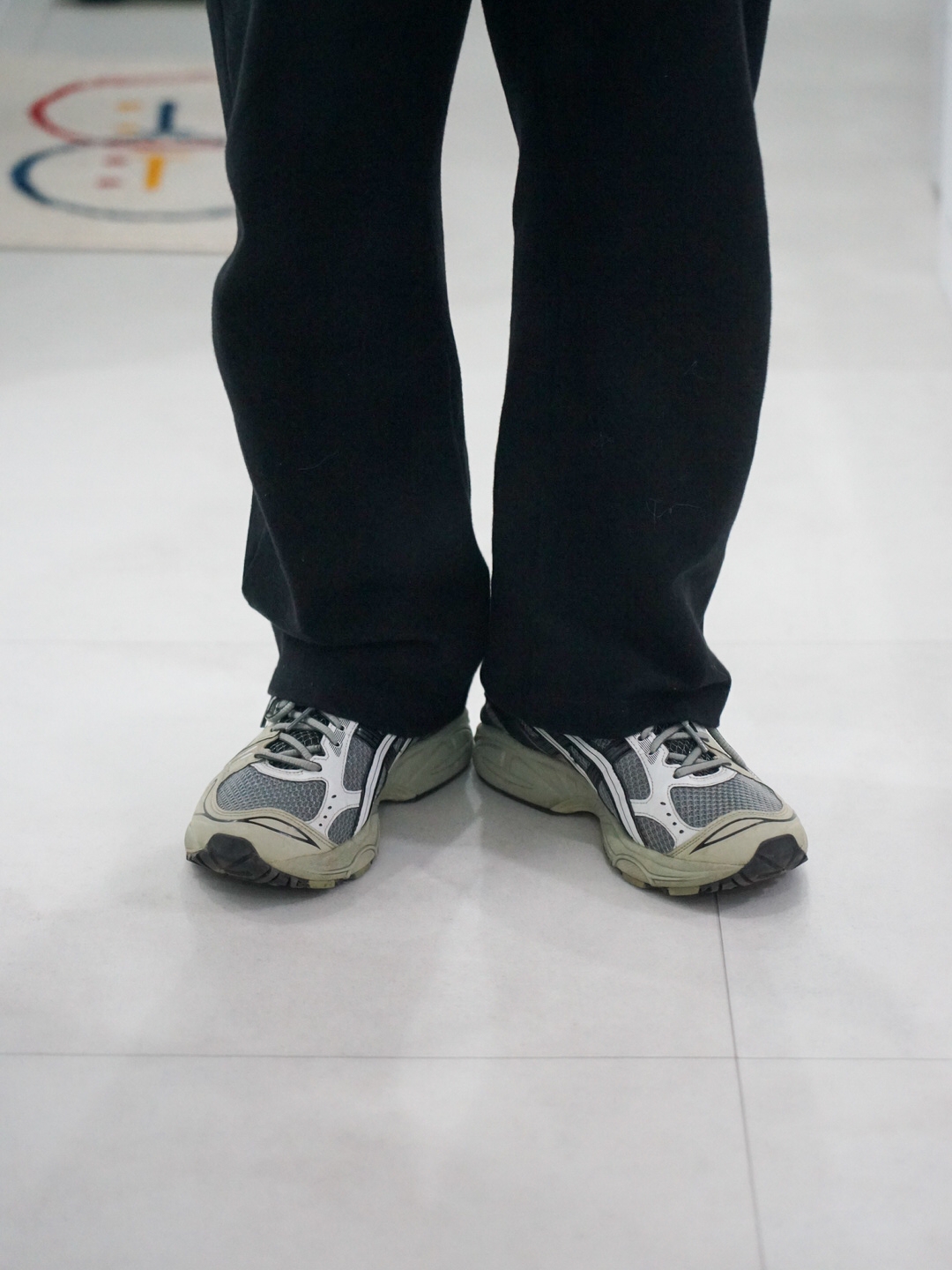 Asics UB1-S Gel-Kayano 14 Piedmont Grey 착용 스타일 - 1