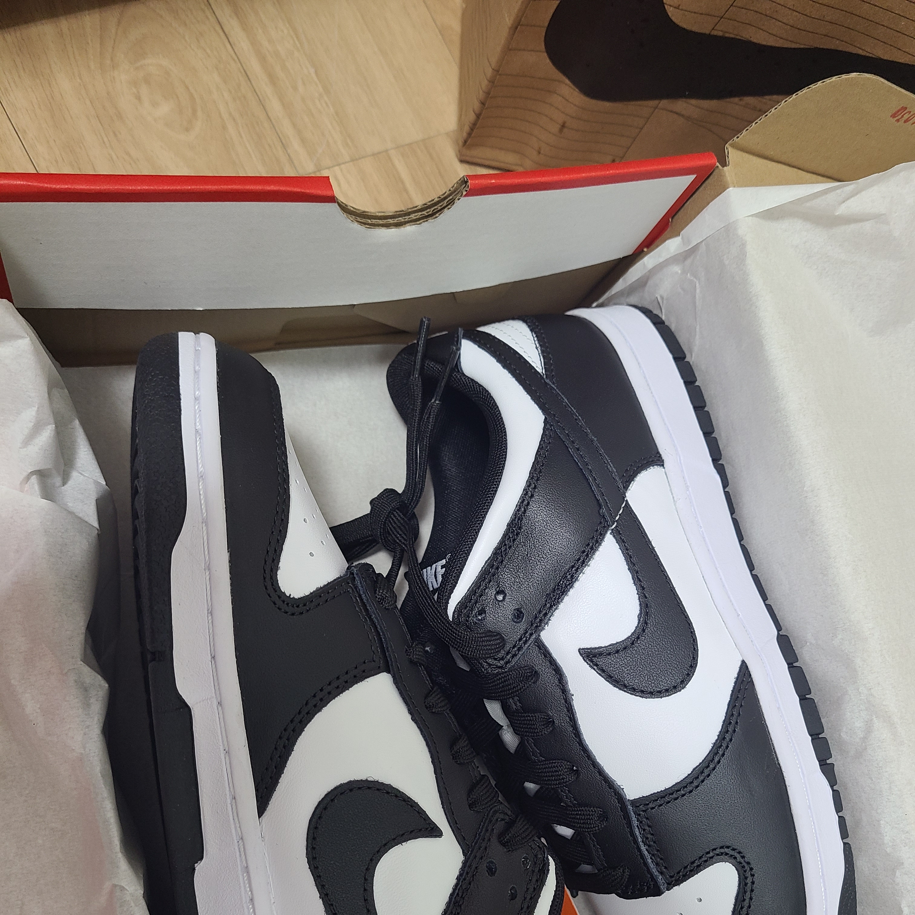 Nike Dunk Low Retro Black 착용 스타일