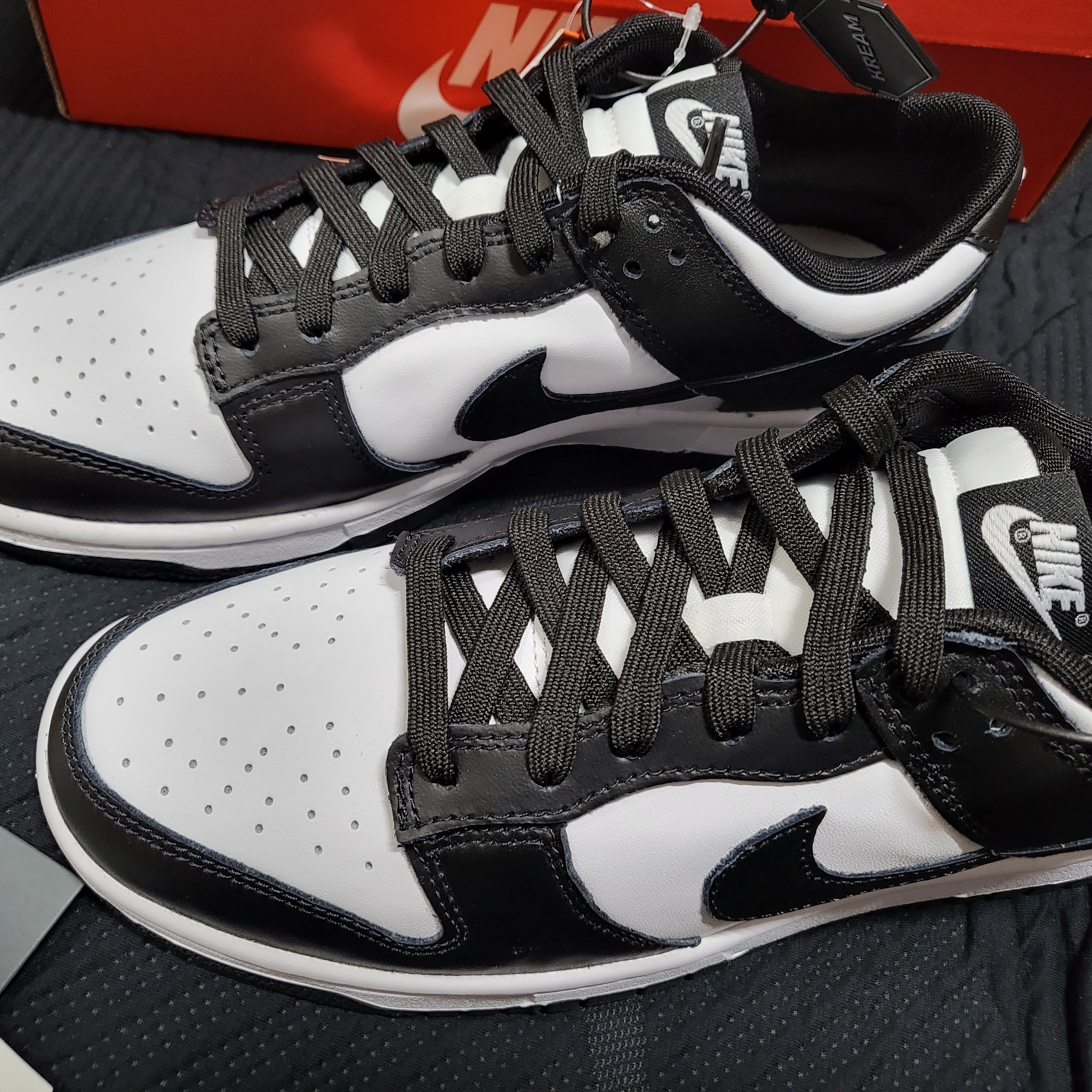 Nike Dunk Low Retro Black 착용 스타일