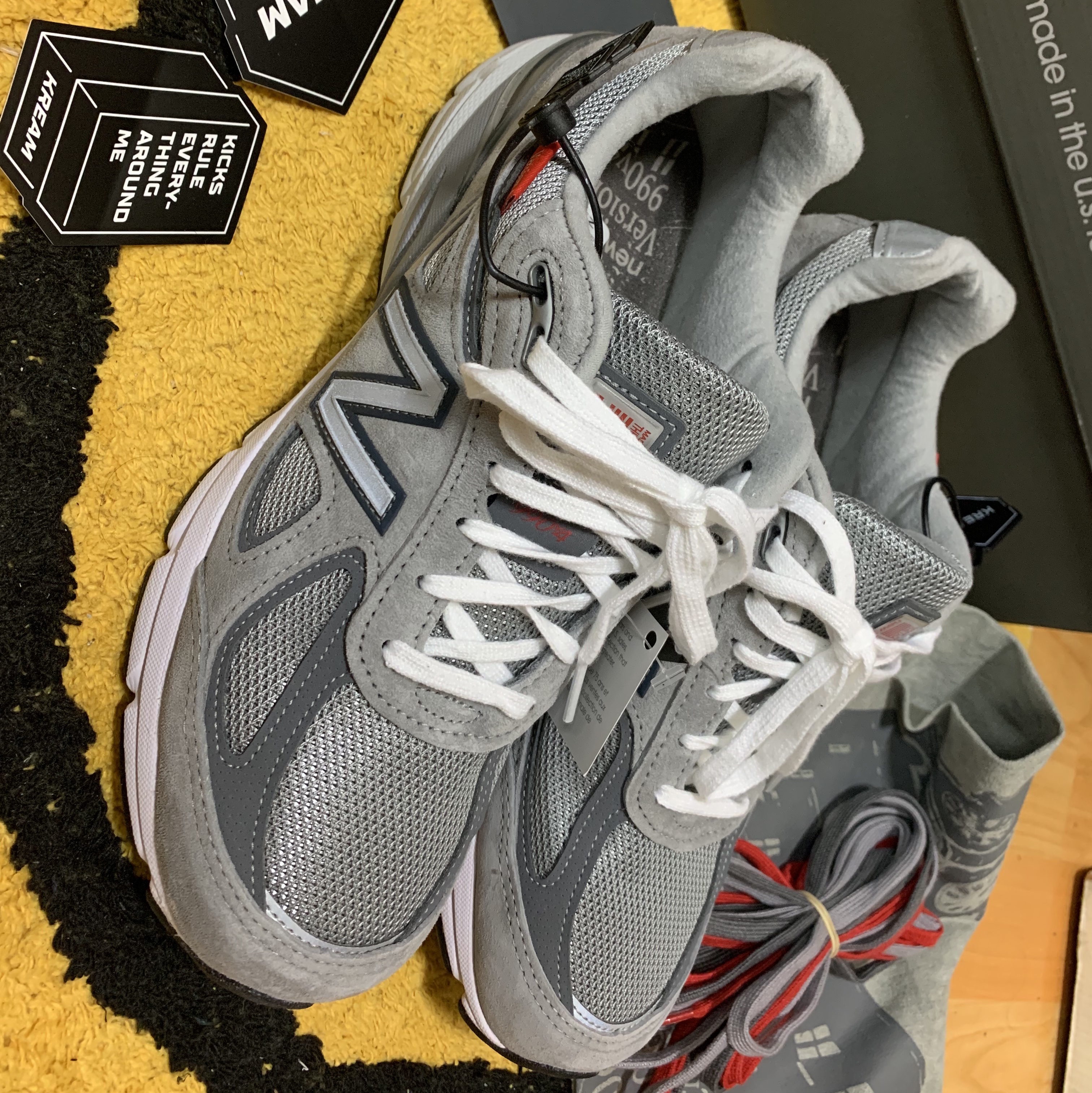New Balance 990vs4 Made in USA Grey 착용 스타일 - 1