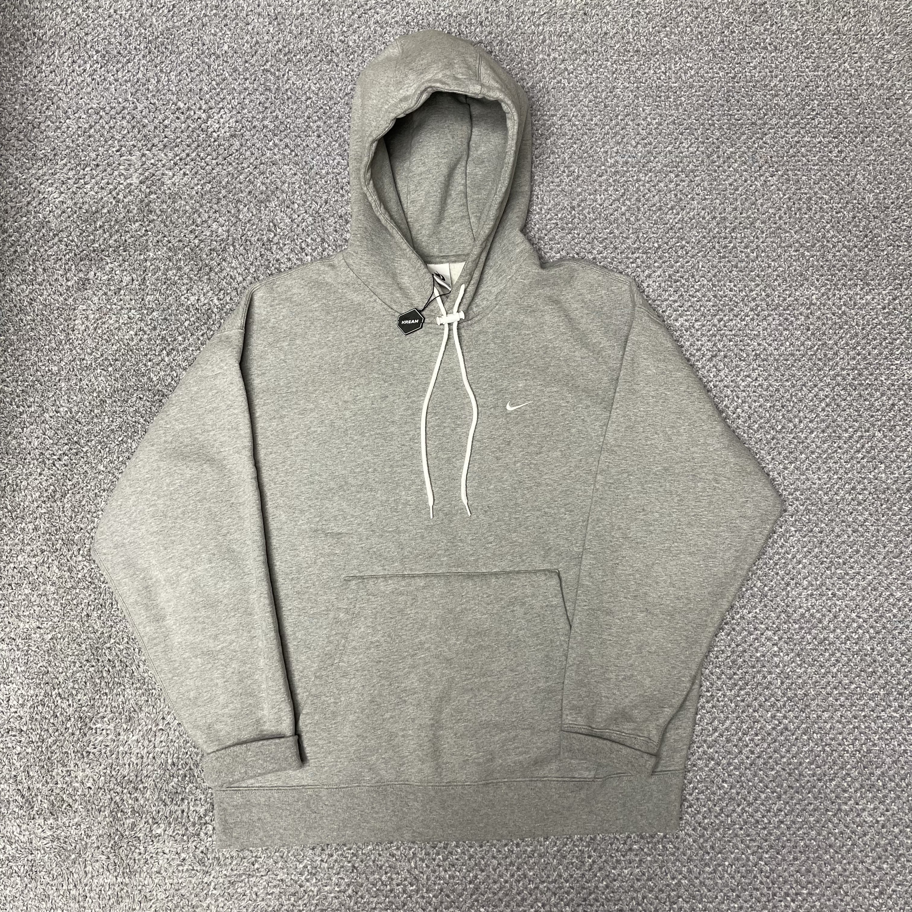 Nike NRG Solo Swoosh Fleece Hoodie Dark Grey Heather - US/EU 착용 스타일