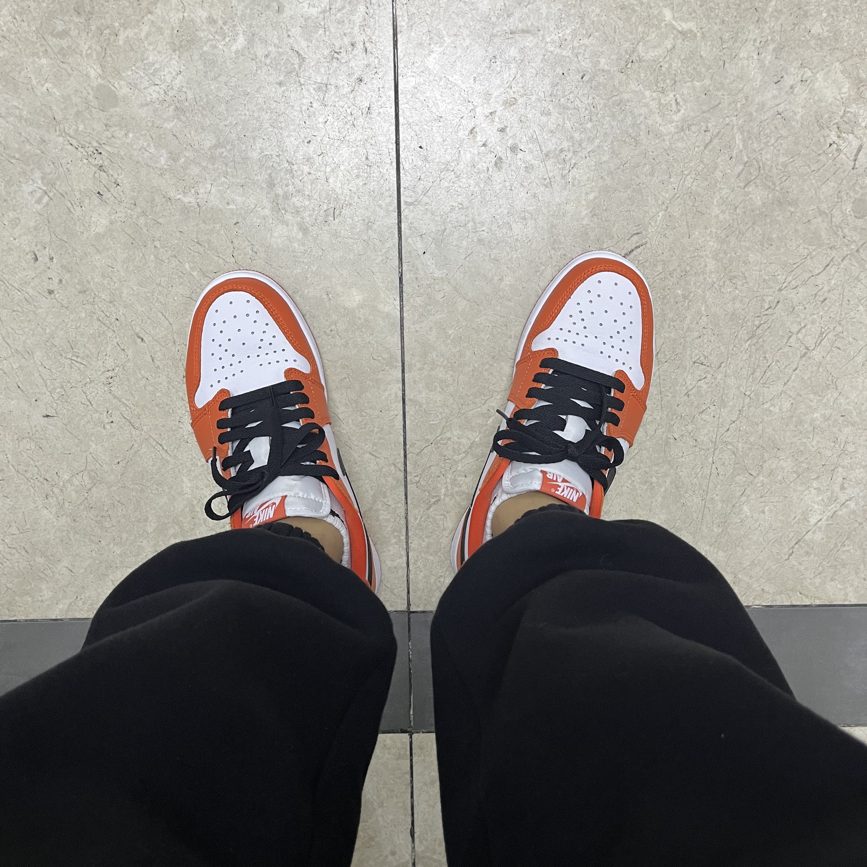 Jordan 1 Low OG Starfish 착용 스타일