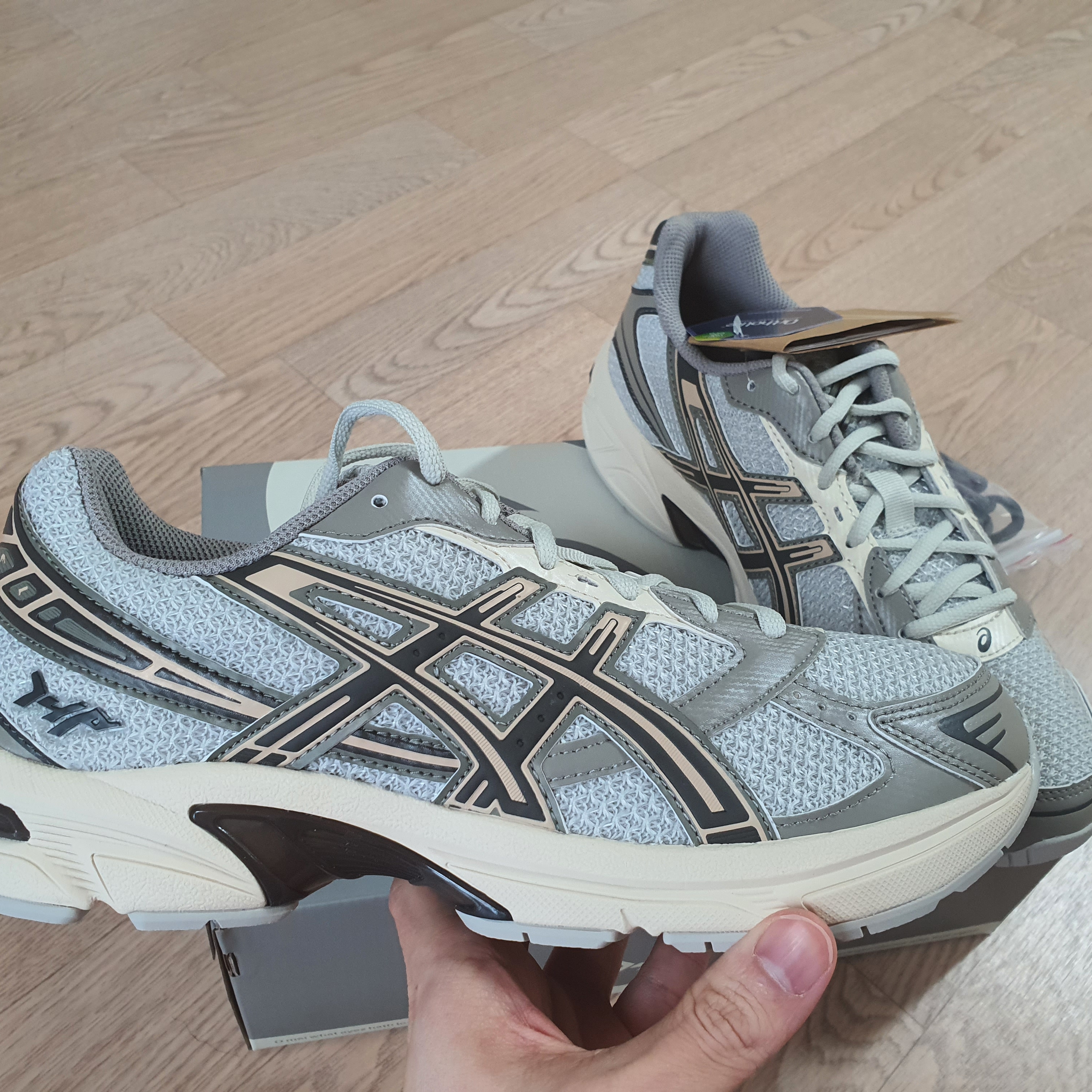 Asics x I4P Gel-1130 Glacier Grey Mink 착용 스타일 - 5