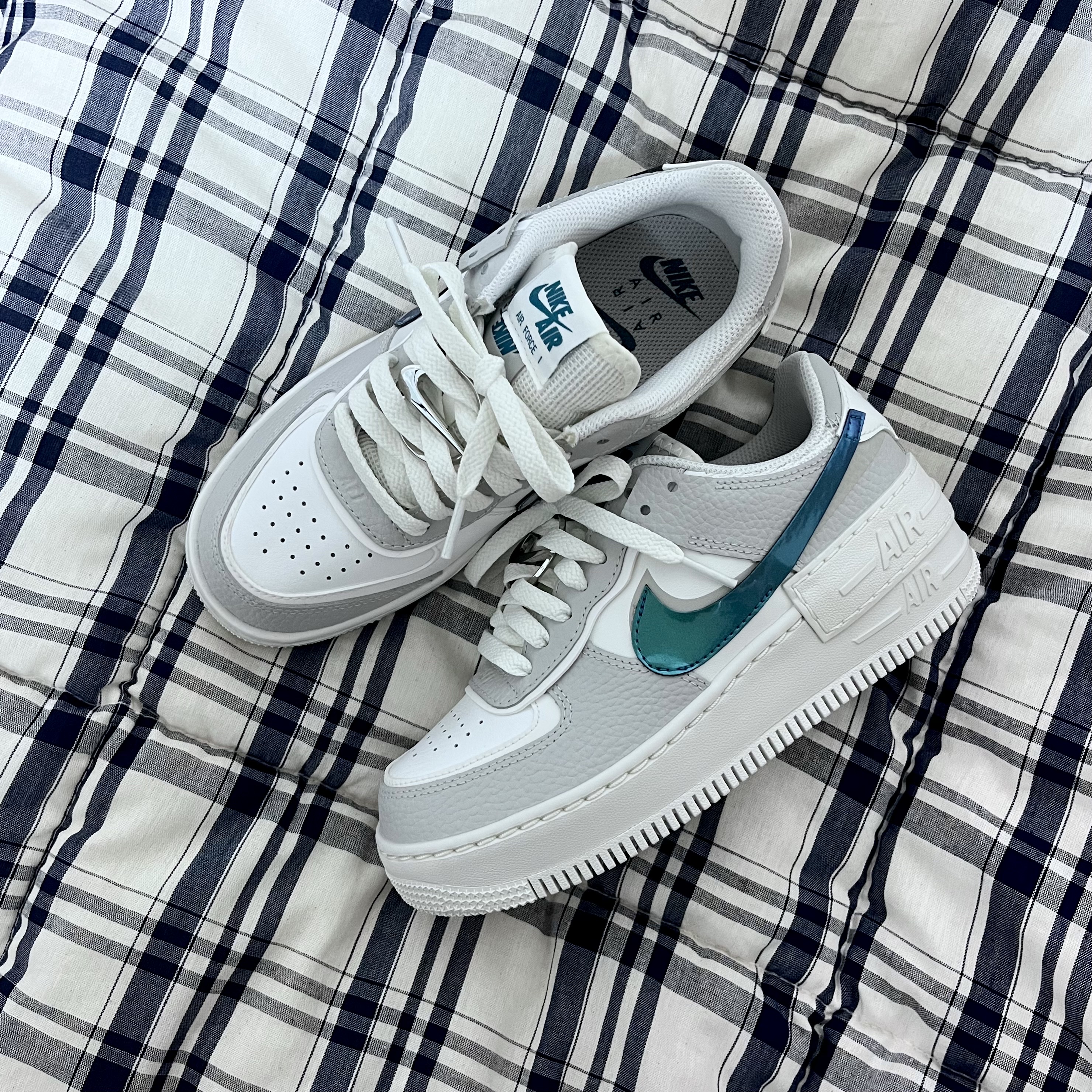 (W) Nike Air Force 1 Shadow Grey Fog Bright Spruce 착용 스타일