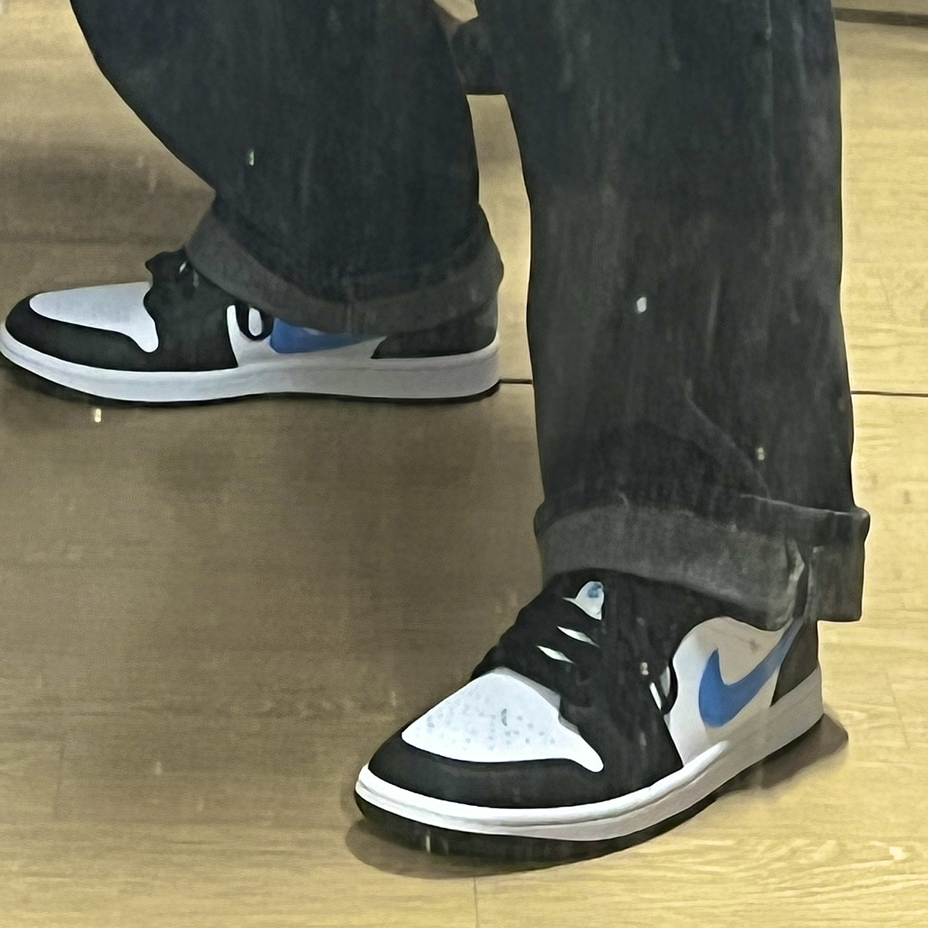 (W) Jordan 1 Low Black University Blue 착용 스타일 - 2