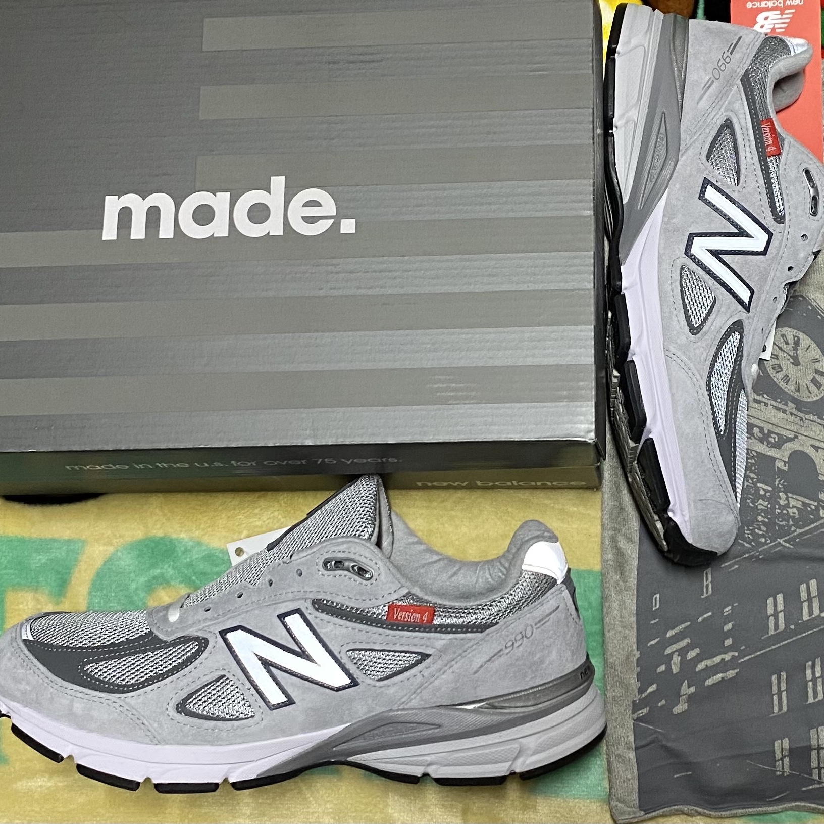 New Balance 990vs4 Made in USA Grey 착용 스타일 - 2