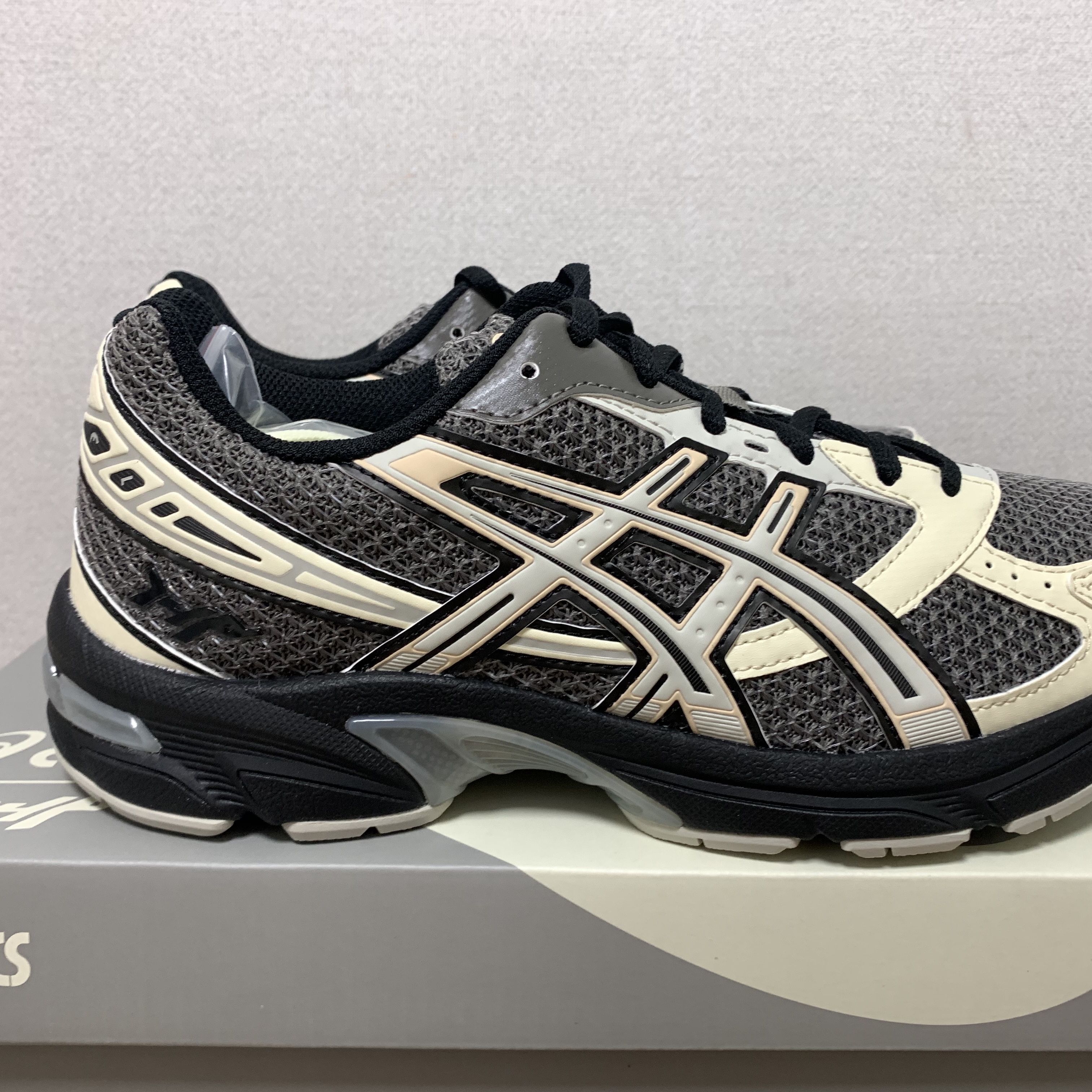 Asics x I4P Gel-1130 Mink Glacier Grey 착용 스타일 - 2