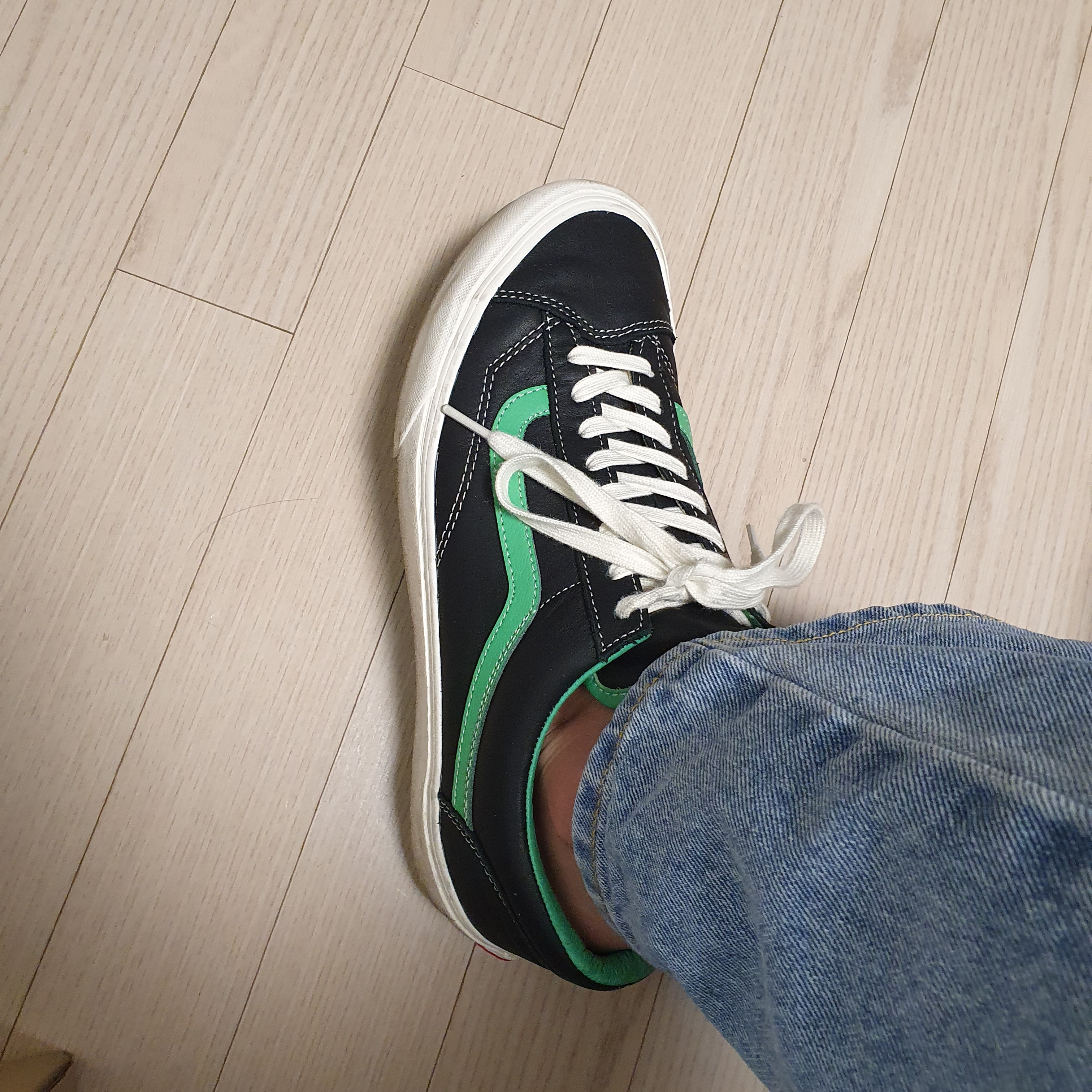 Vans Vault Style 36 VLT LX Black Island Green 착용 스타일