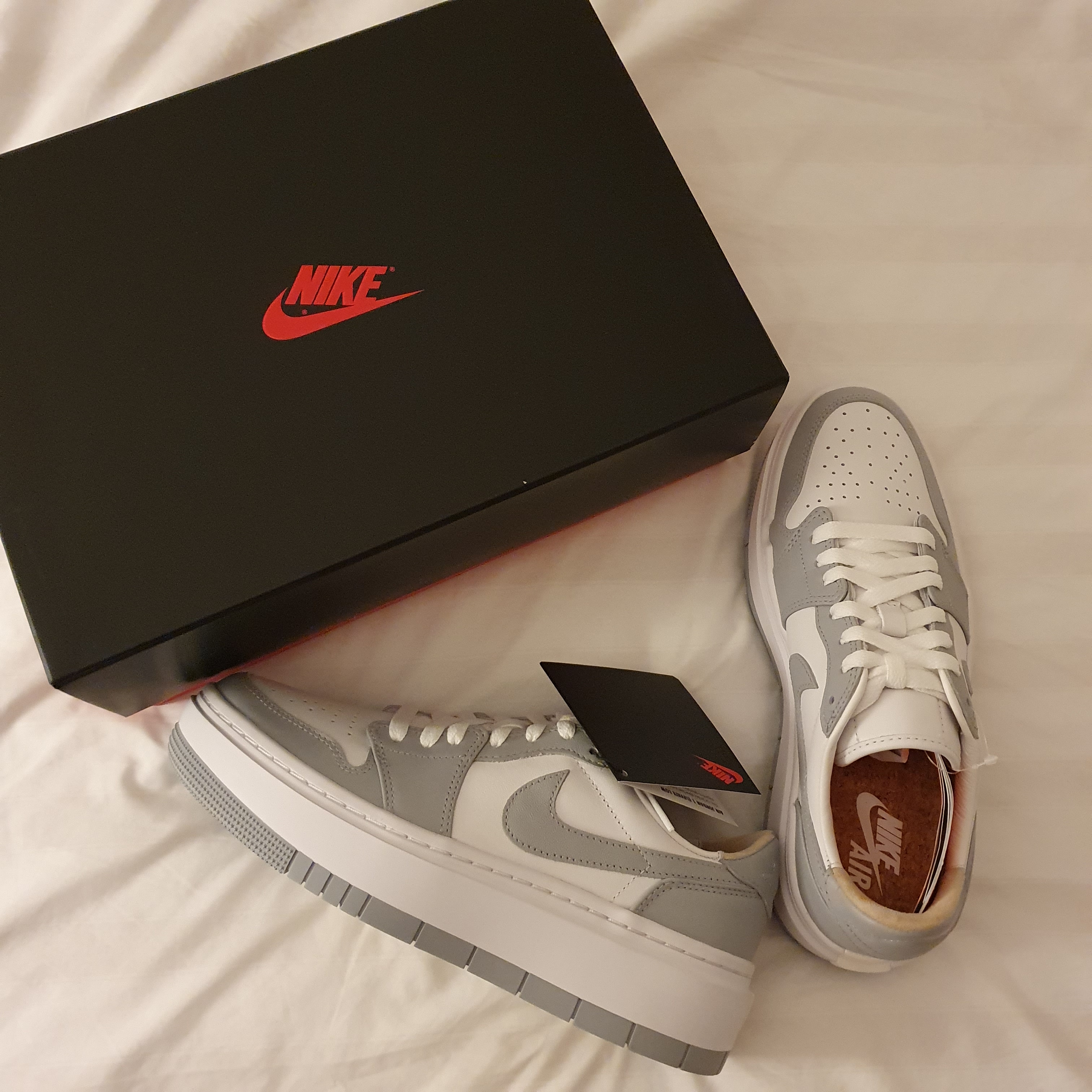 (W) Jordan 1 Elevate Low White and Wolf Grey 착용 스타일