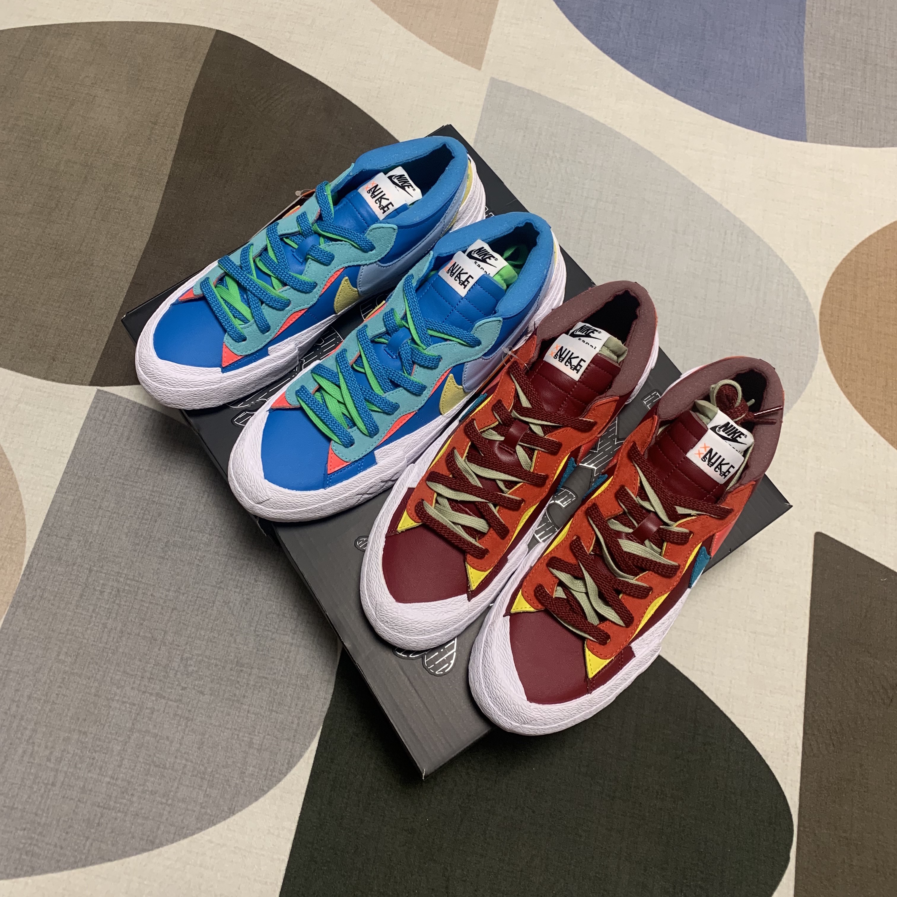 Nike x Sacai x Kaws Blazer Low Team Red, Nike x Sacai x Kaws Blazer Low Neptune Blue 착용 스타일