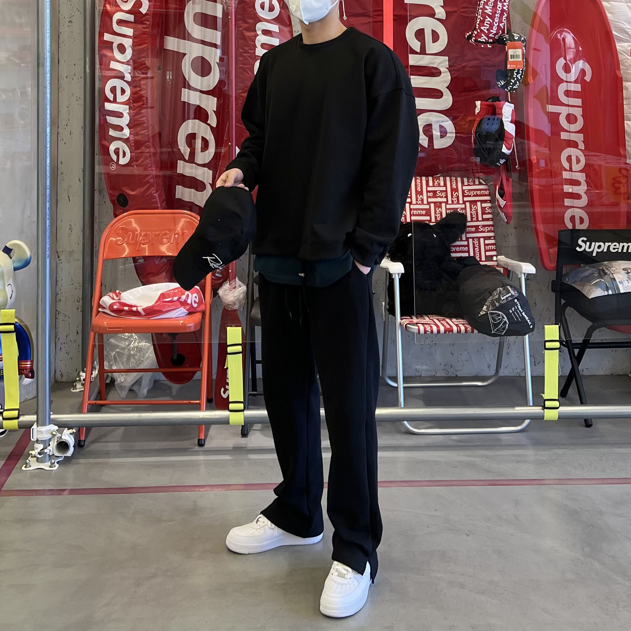 Nike x Supreme Air Force 1 Low White 착용 스타일 - 2