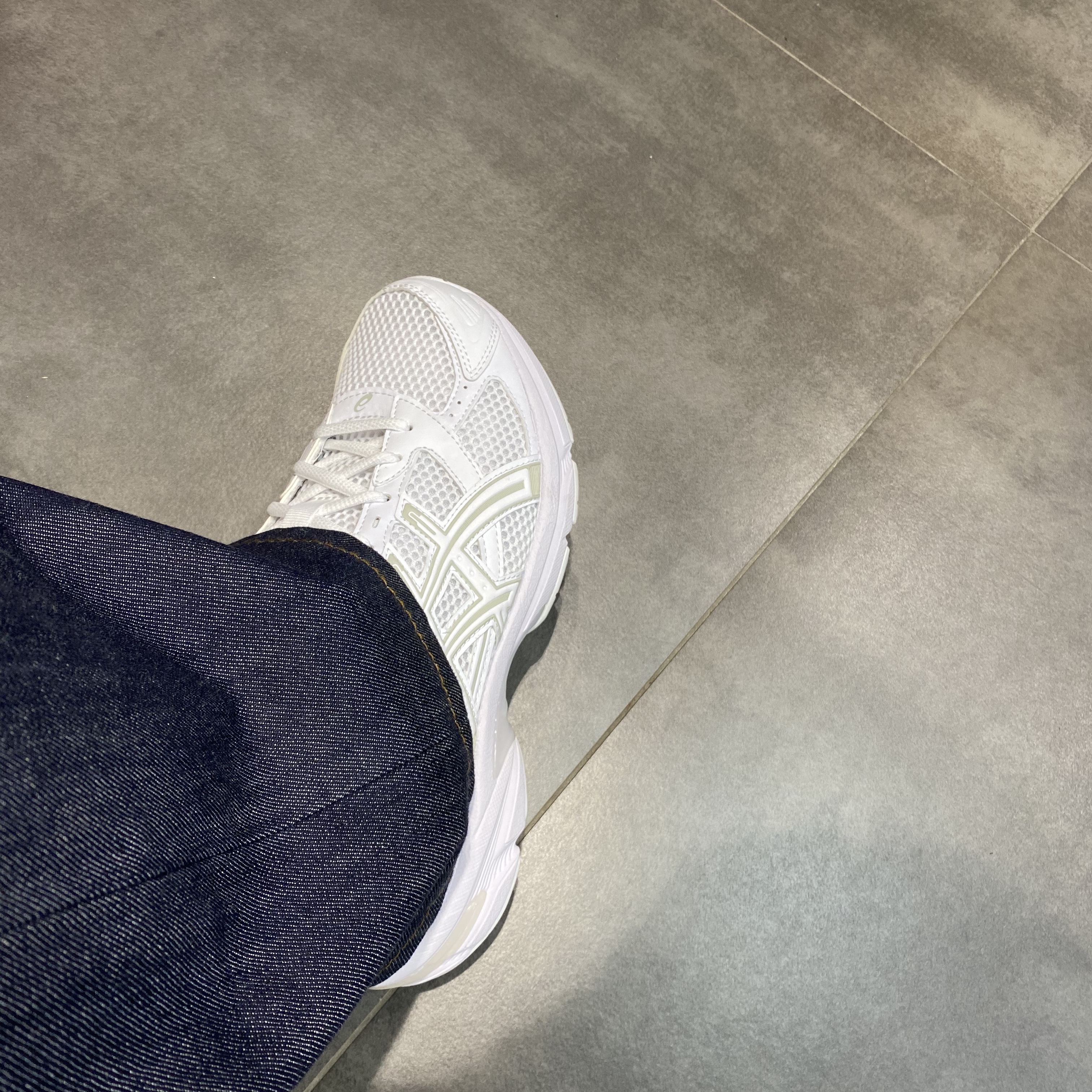 Asics Gel-1130 White Polar Shade 착용 스타일 - 1