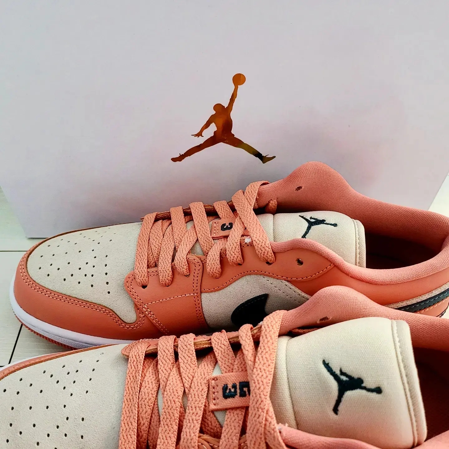 (W) Jordan 1 Low Light Madder Root 착용 스타일