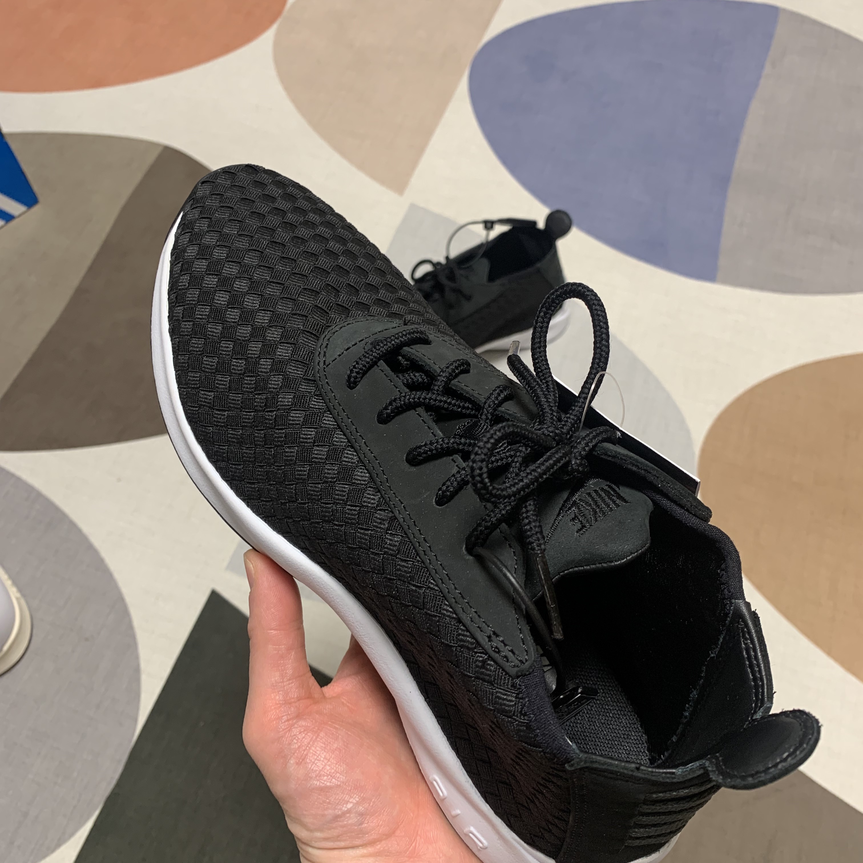 Nike Air Woven Boots Black White 착용 스타일 - 3