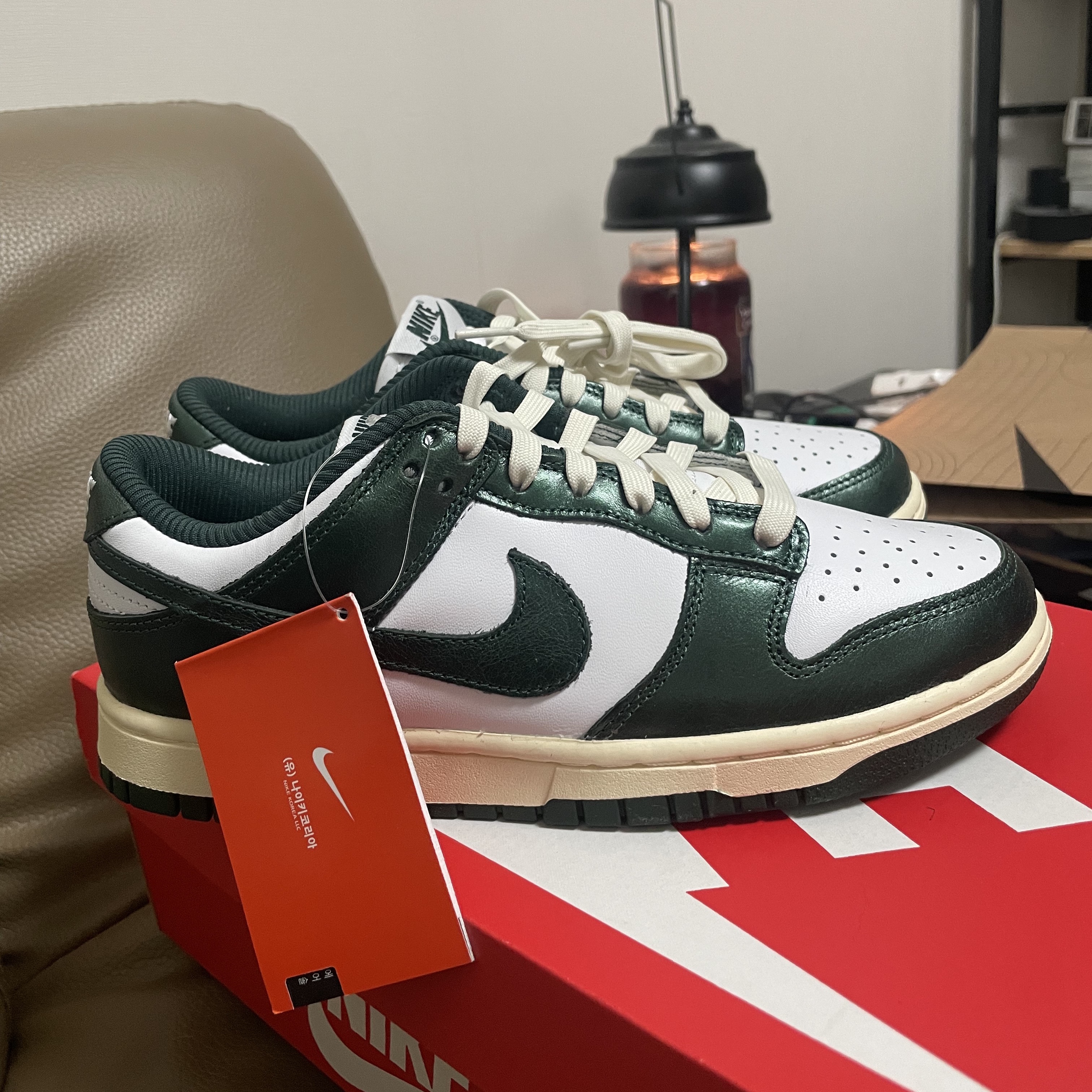 (W) Nike Dunk Low Vintage Green 착용 스타일