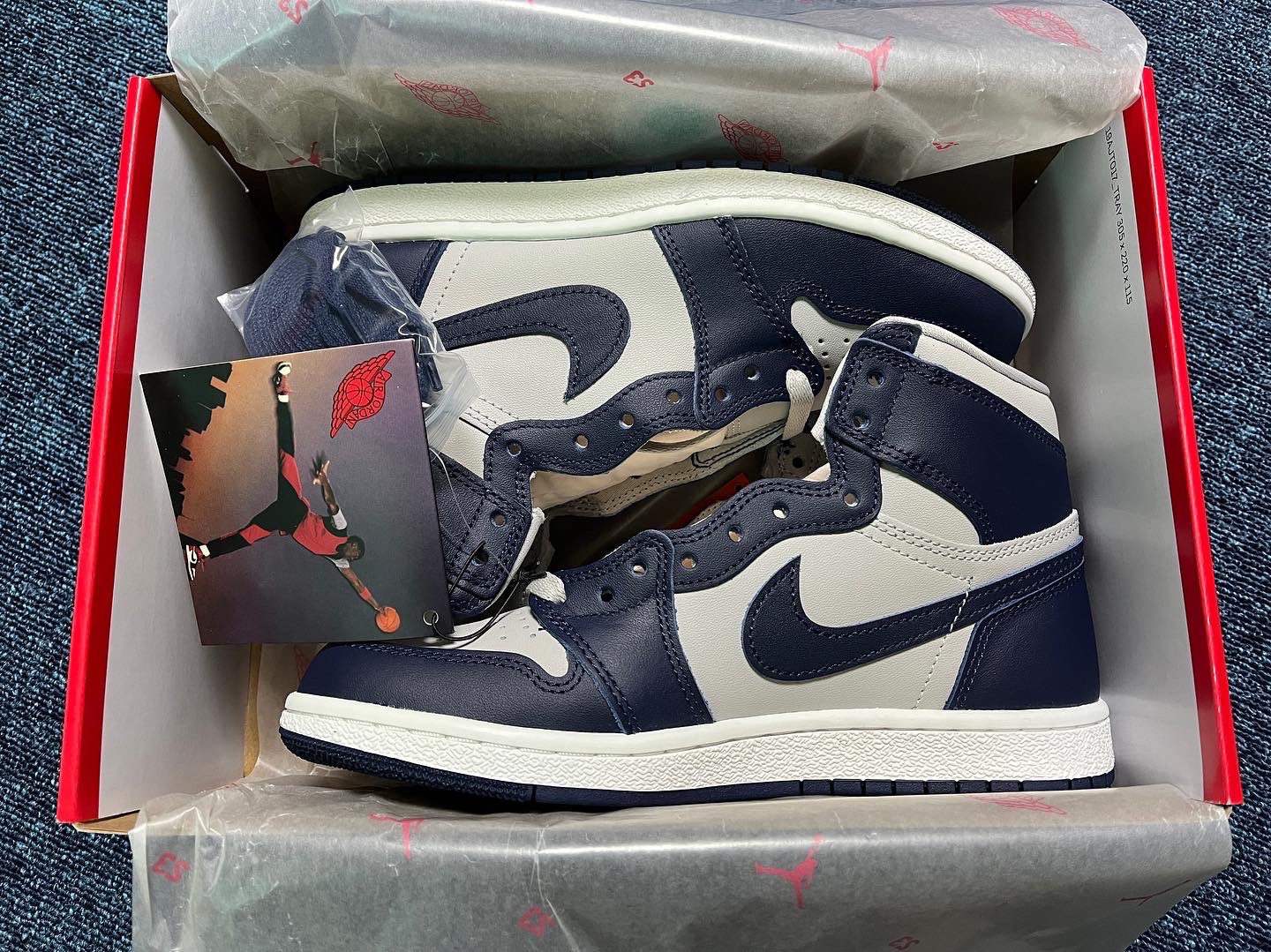 Jordan 1 High 85 College Navy 착용 스타일 - 2