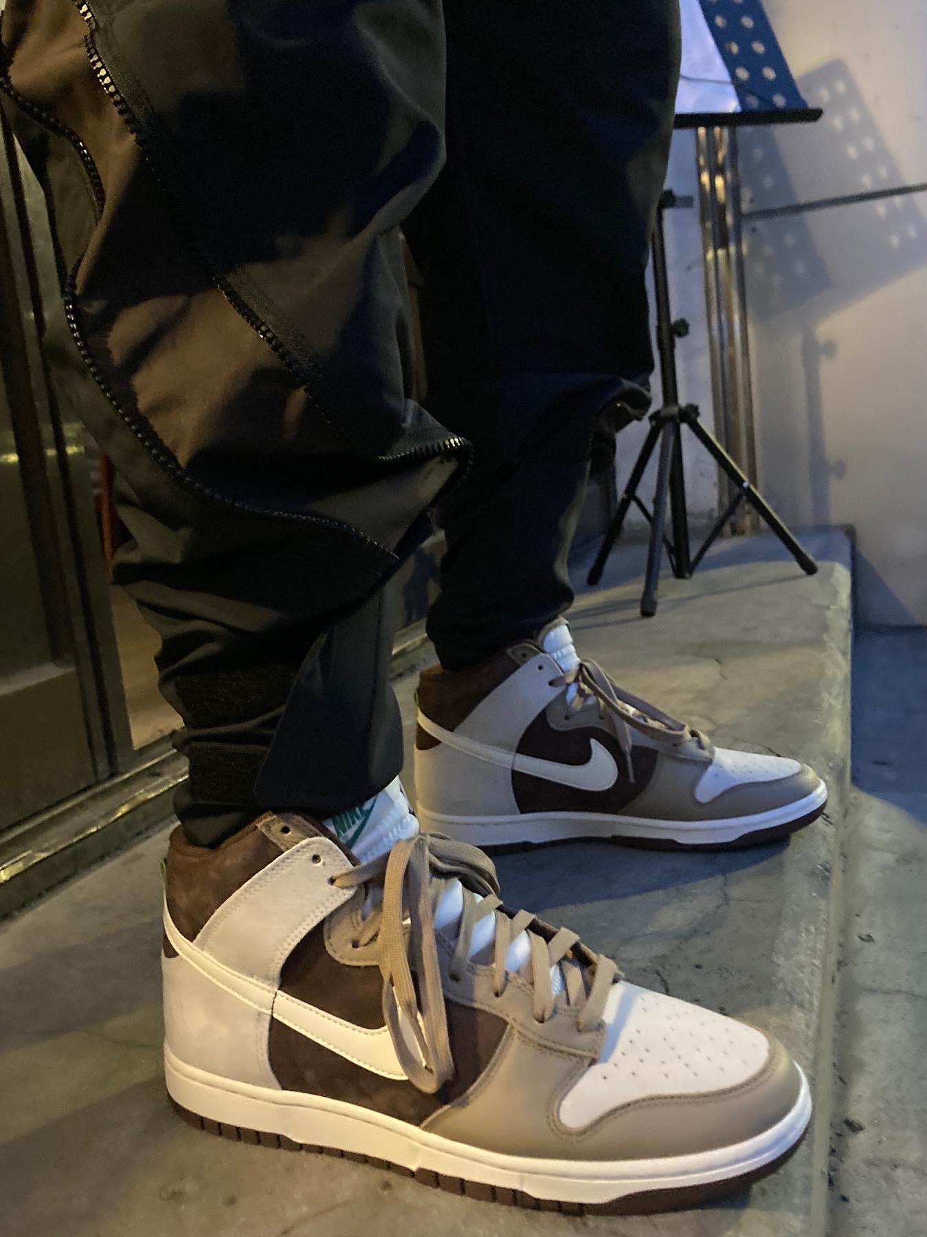 Nike Dunk High Retro PRM Light Chocolate 착용 스타일 - 3