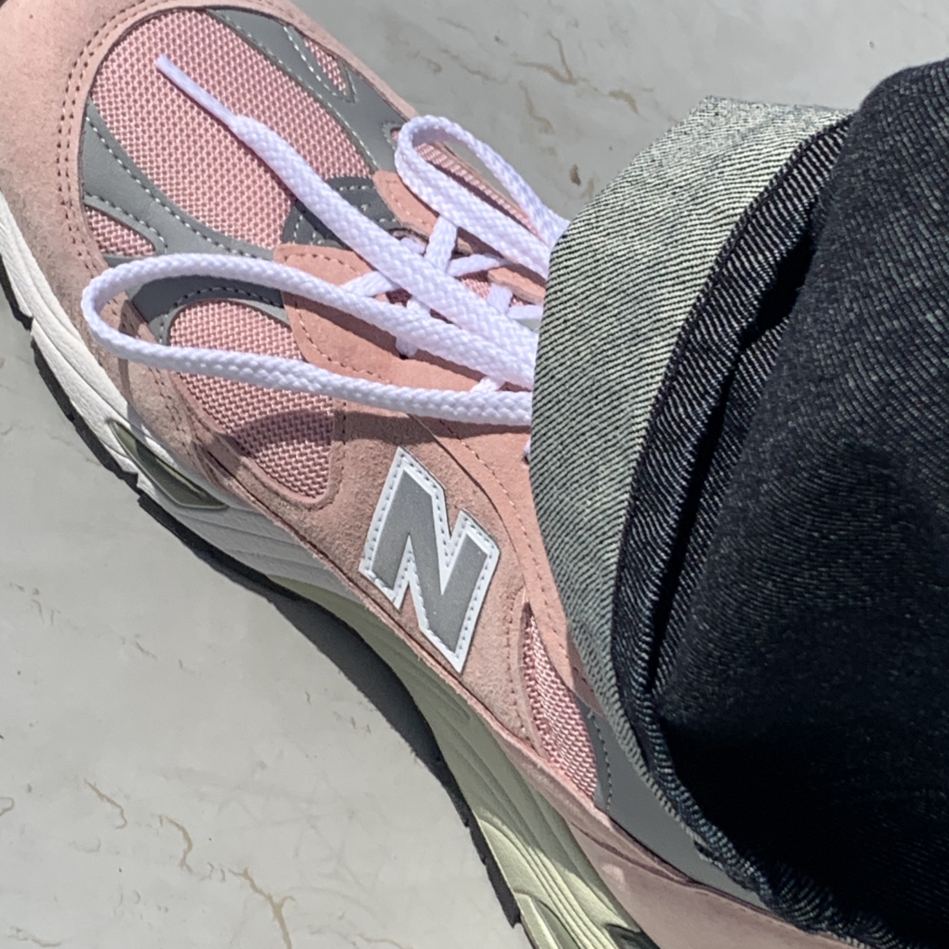 New Balance 991 Made in UK Shy Pink 착용 스타일