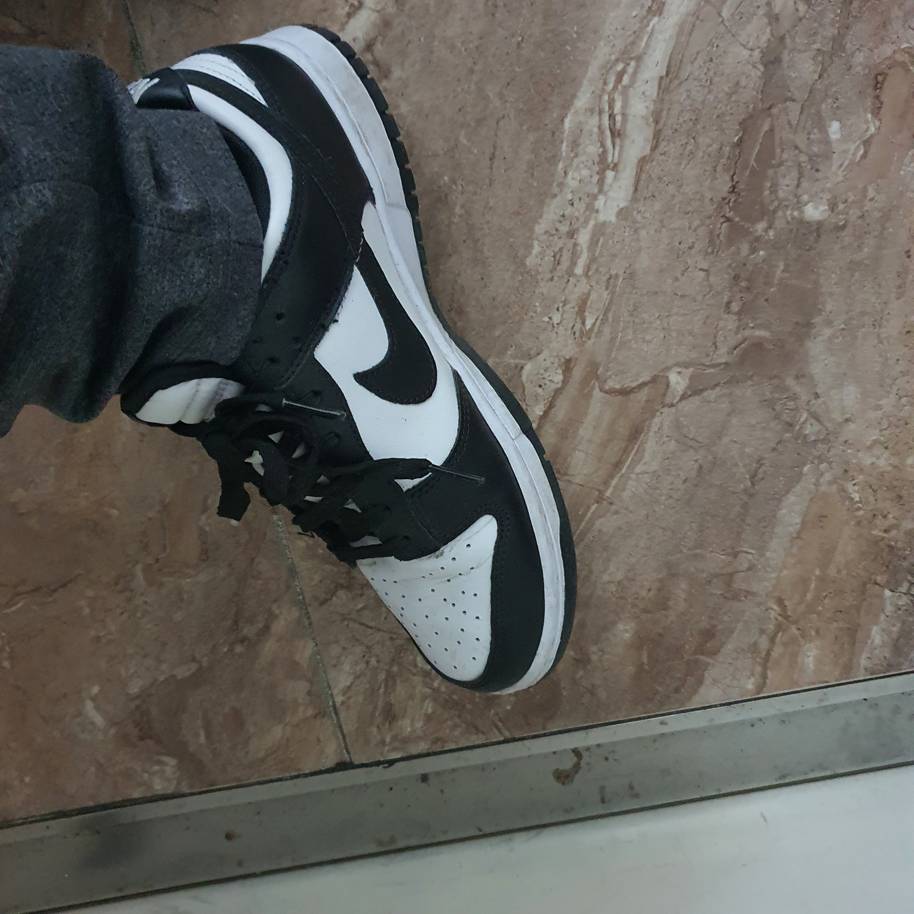 Nike Dunk Low Retro Black 착용 스타일 - 4
